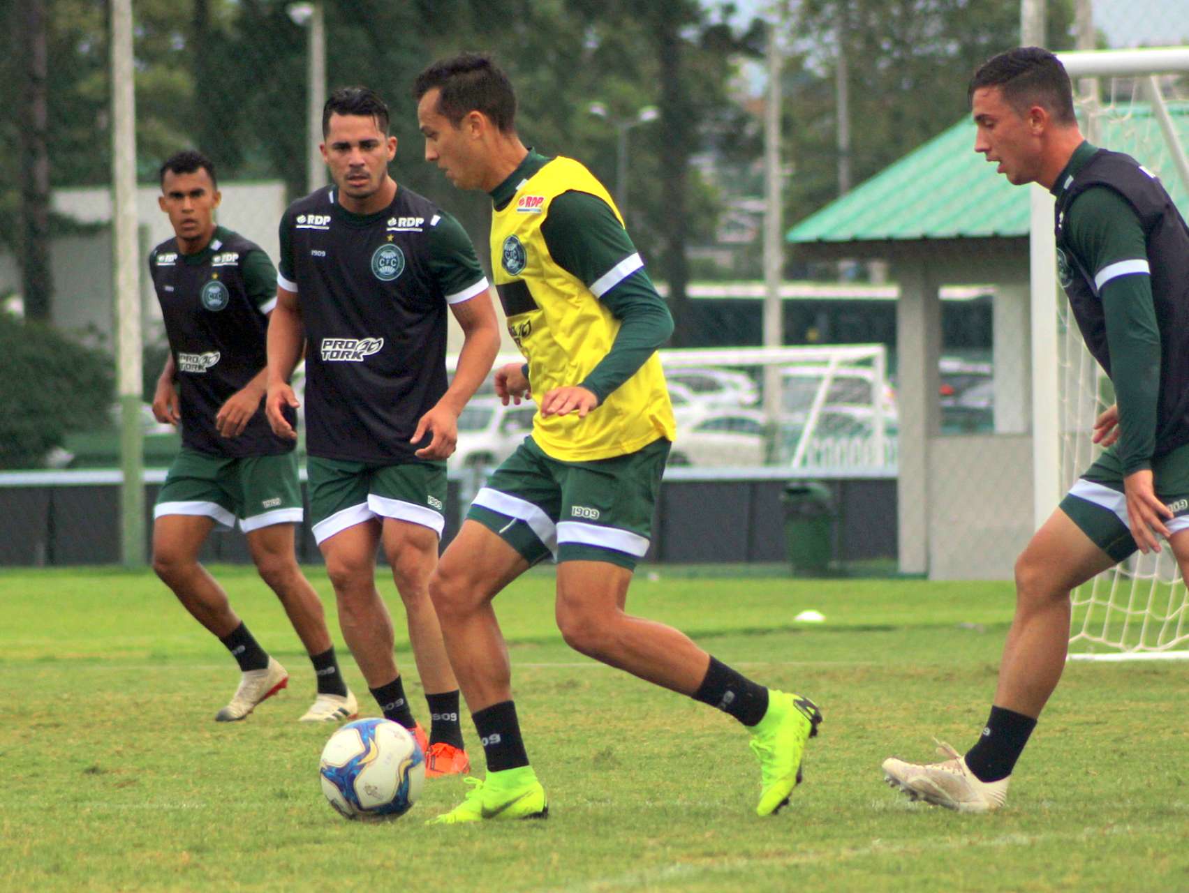 Treino em dois per�odos