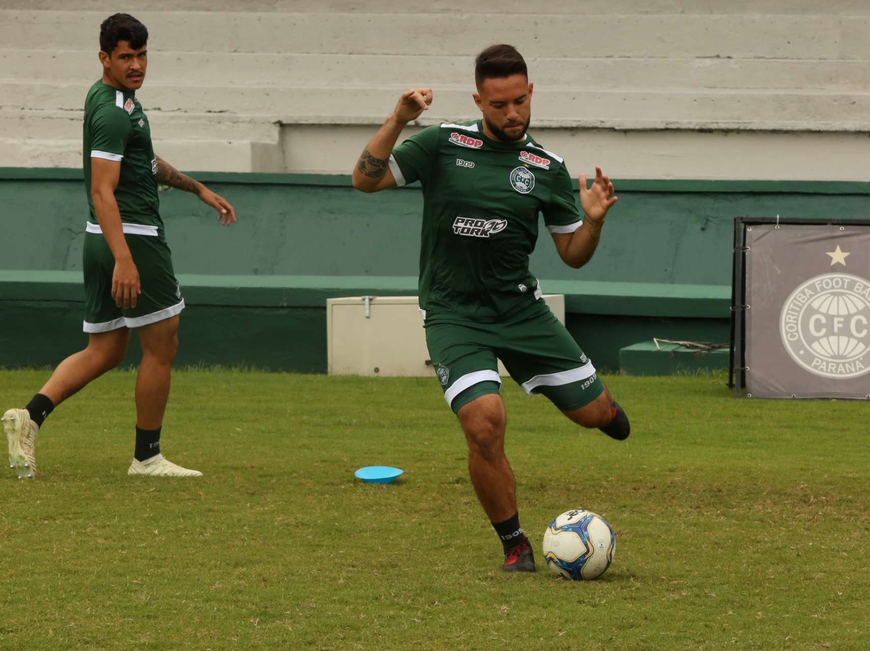 Coxa finaliza prepara��o para pegar o FC Cascavel