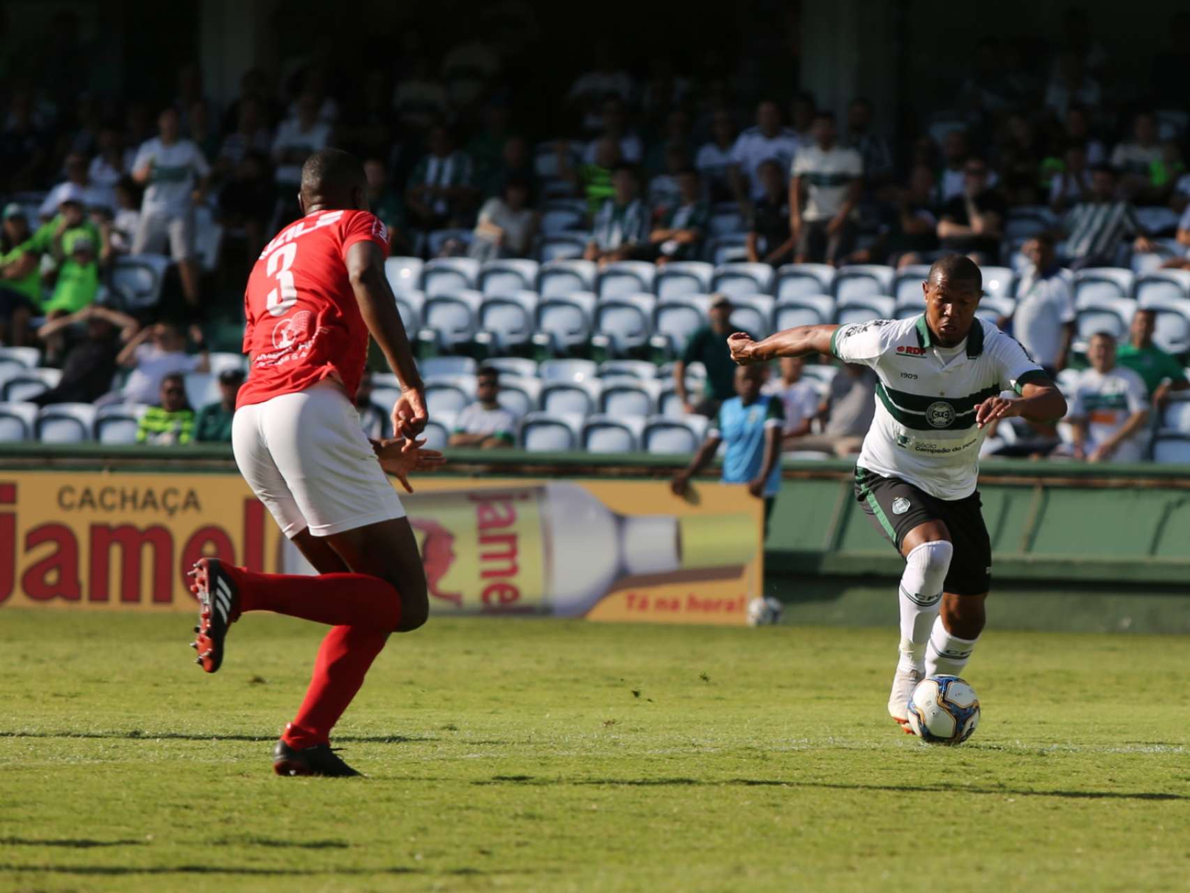 Empate em casa