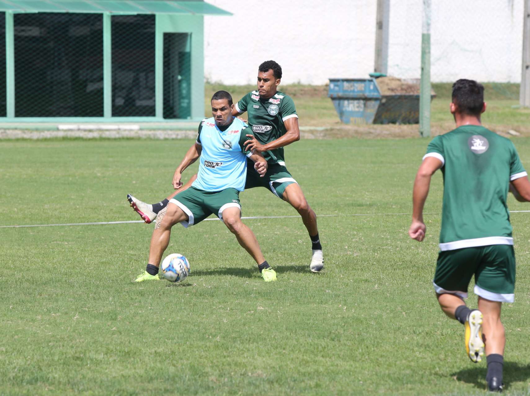 Coxa volta aos trabalhos