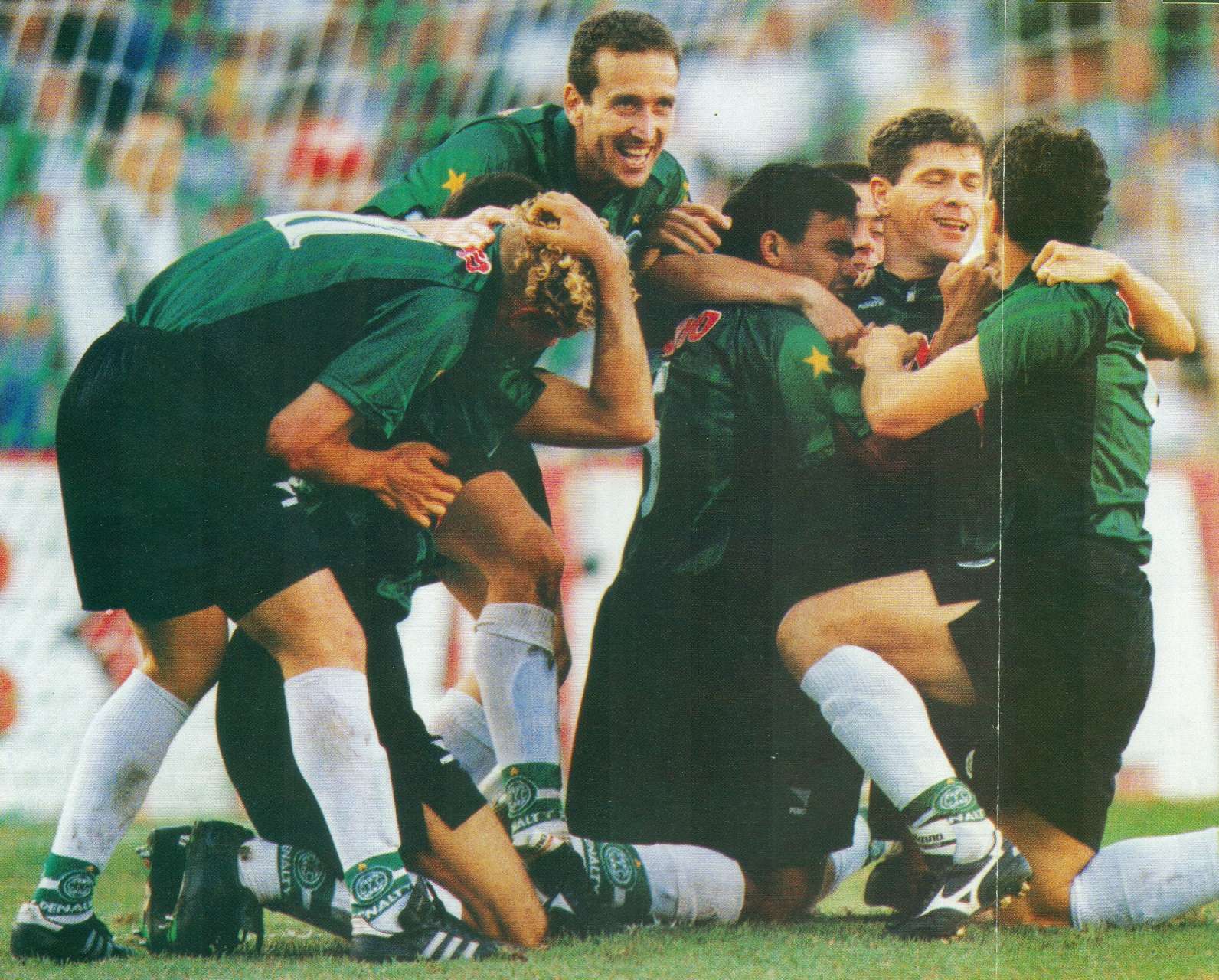 Relembre o t�tulo paranaense de 1999