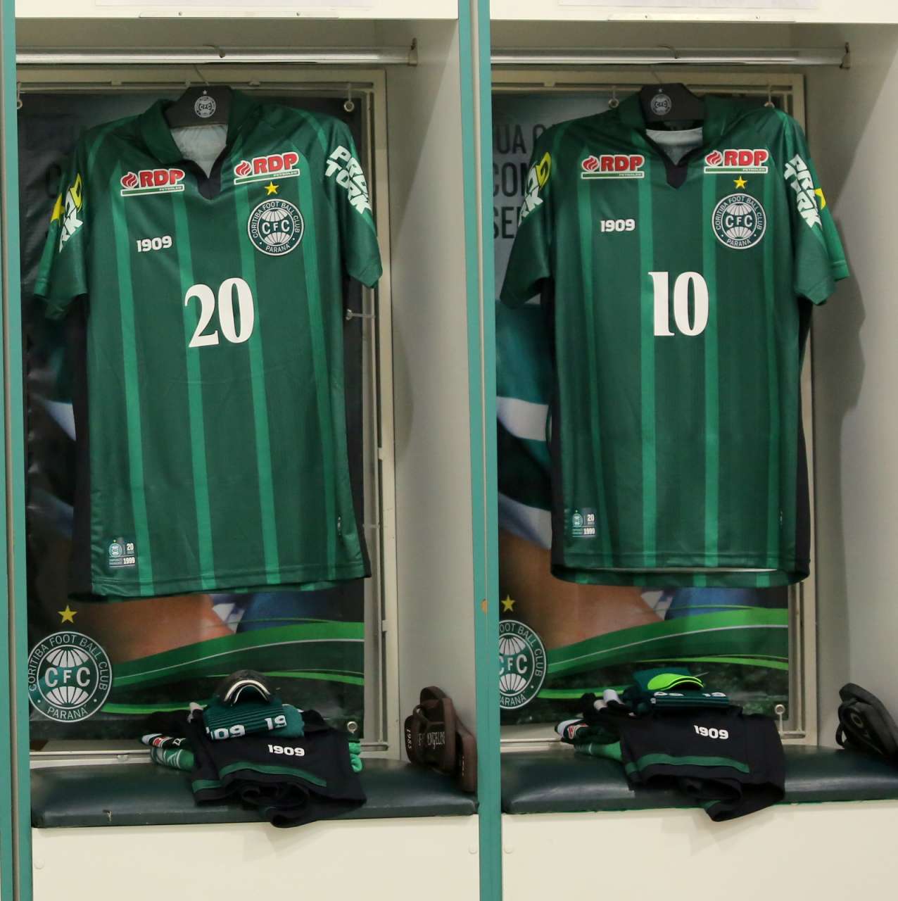 Coxa estreia nova camisa