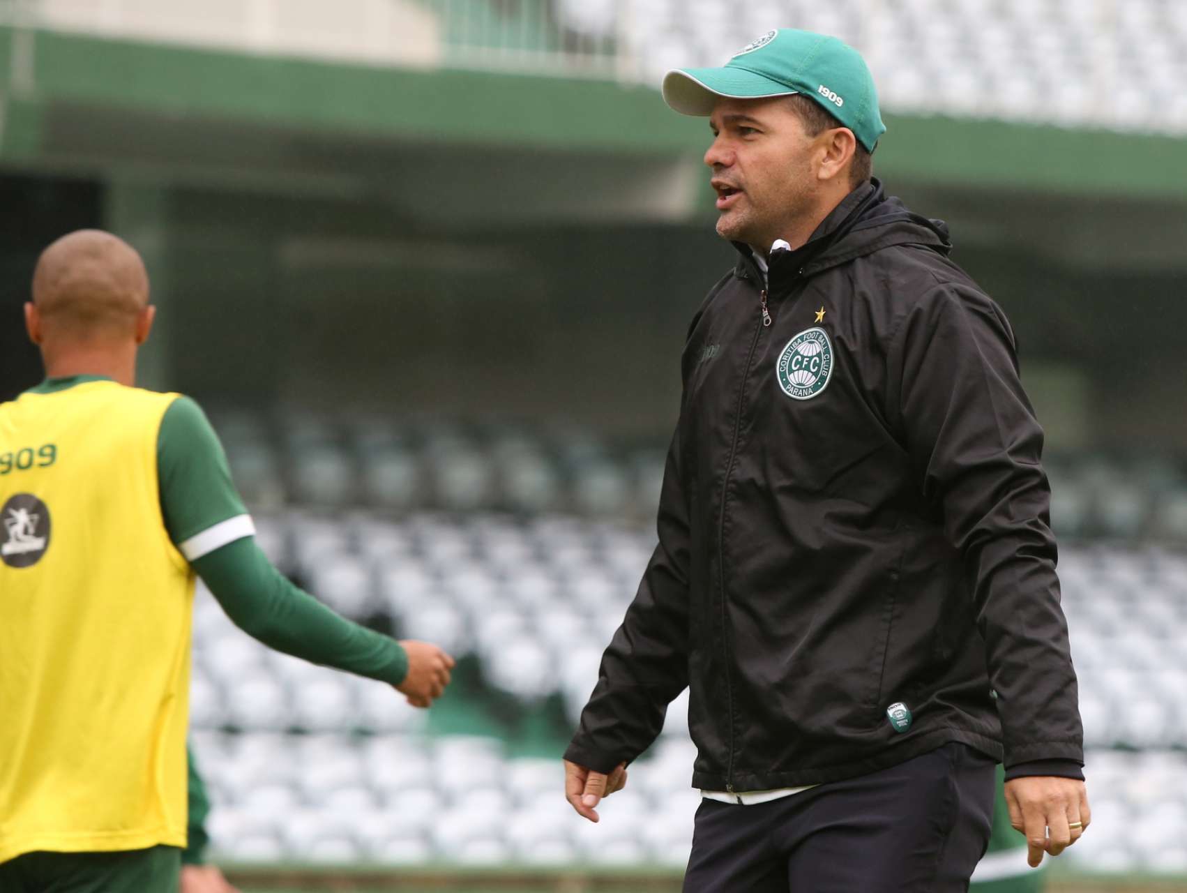 Coxa finaliza prepara��o para o cl�ssico
