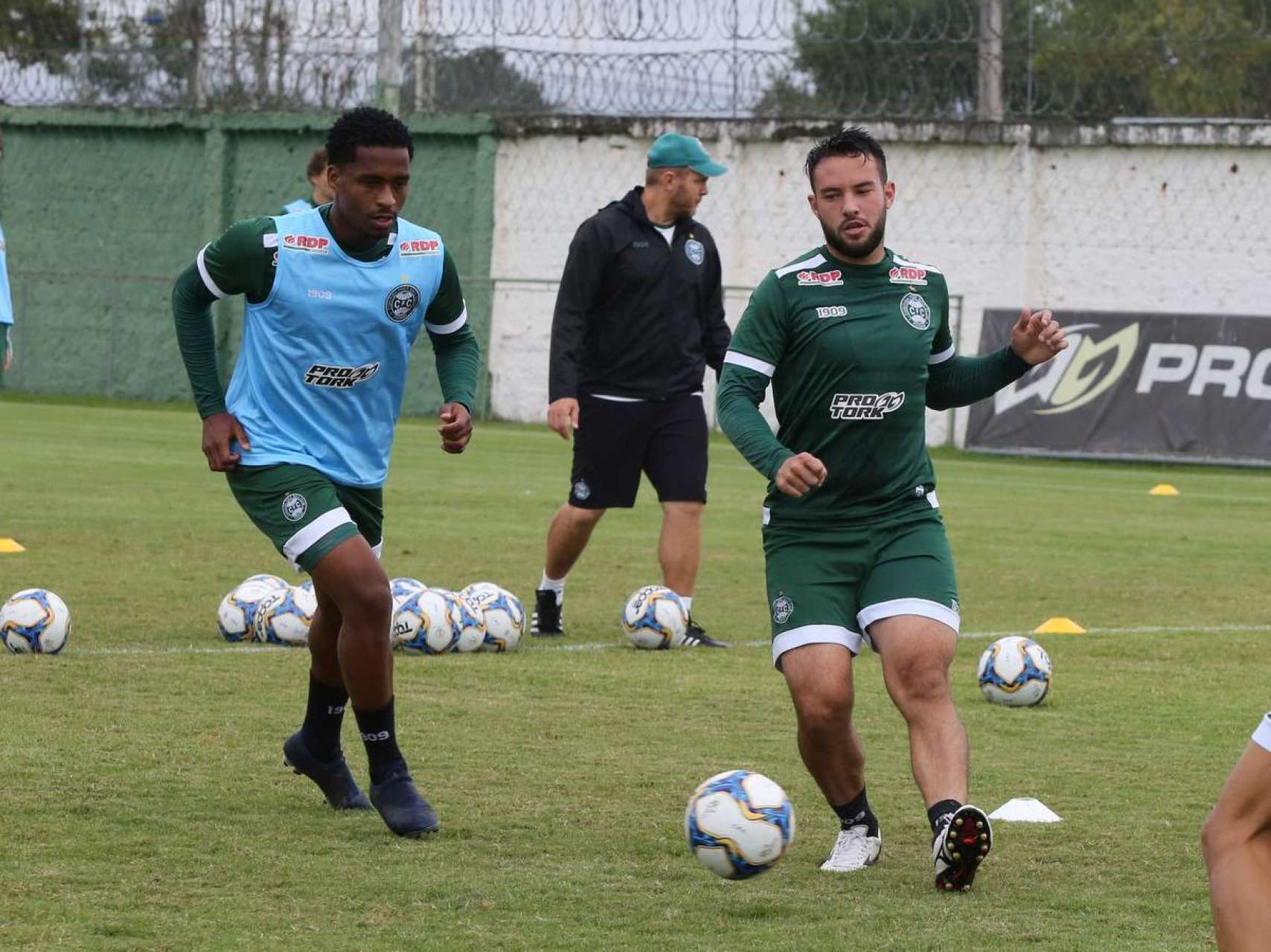 Coxa faz ajustes para pegar o Londrina