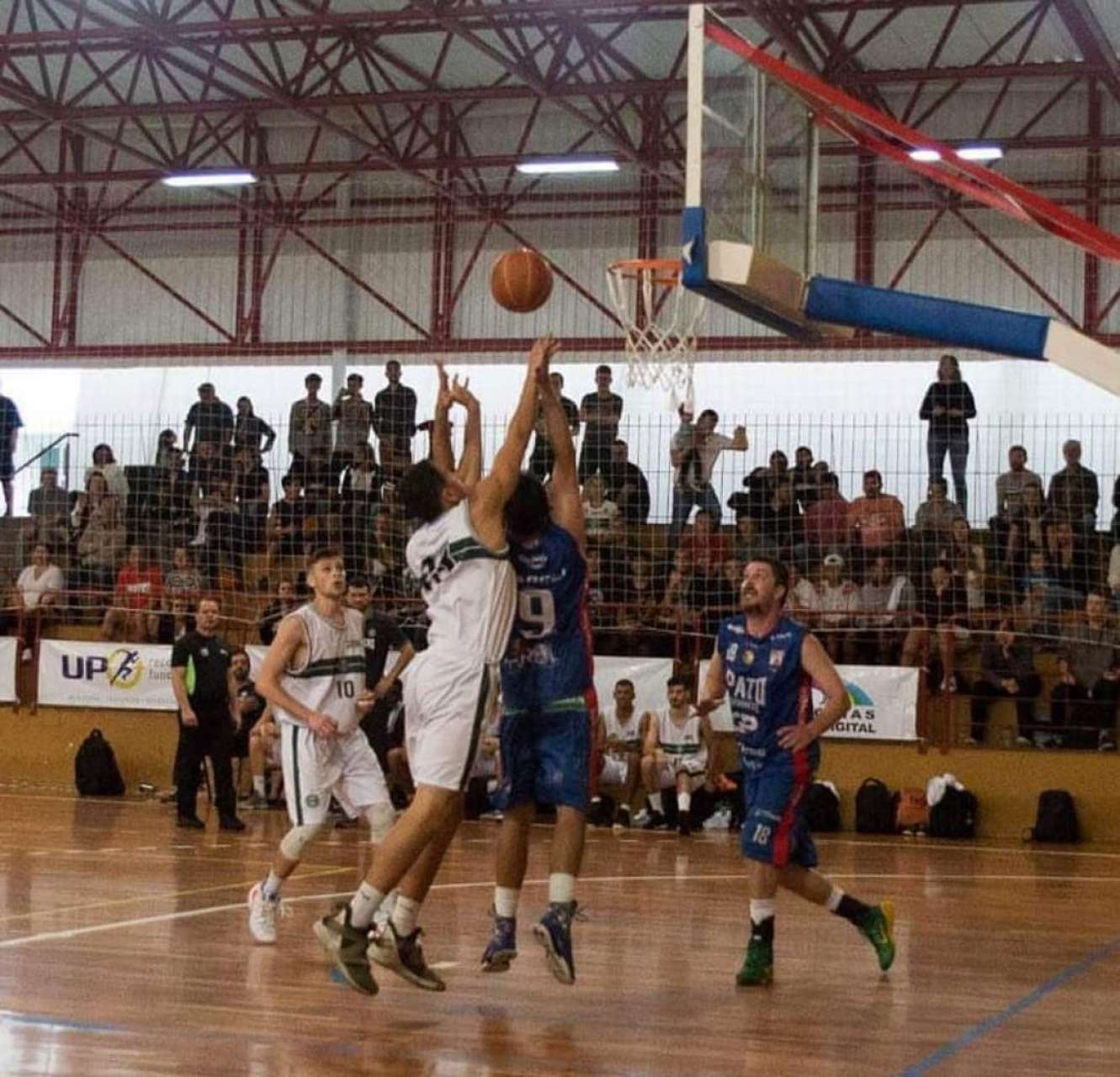 Mais uma vit�ria do Coritiba Monster