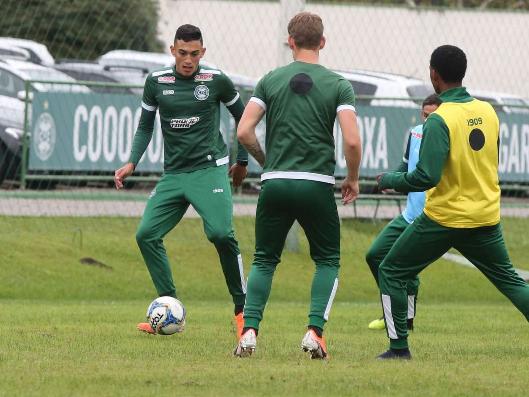 Coxa mant�m foco de olho no CRB
