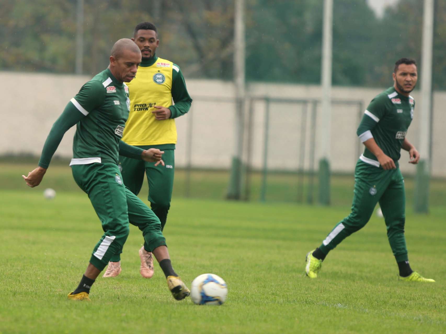 Coxa faz ajustes para pegar o Am�rica-MG