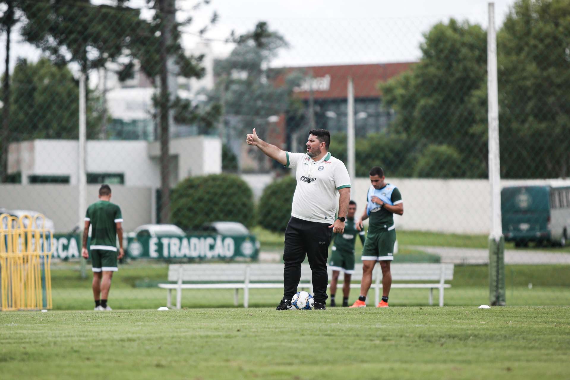 Coxa abre �ltima semana cheia antes da estreia