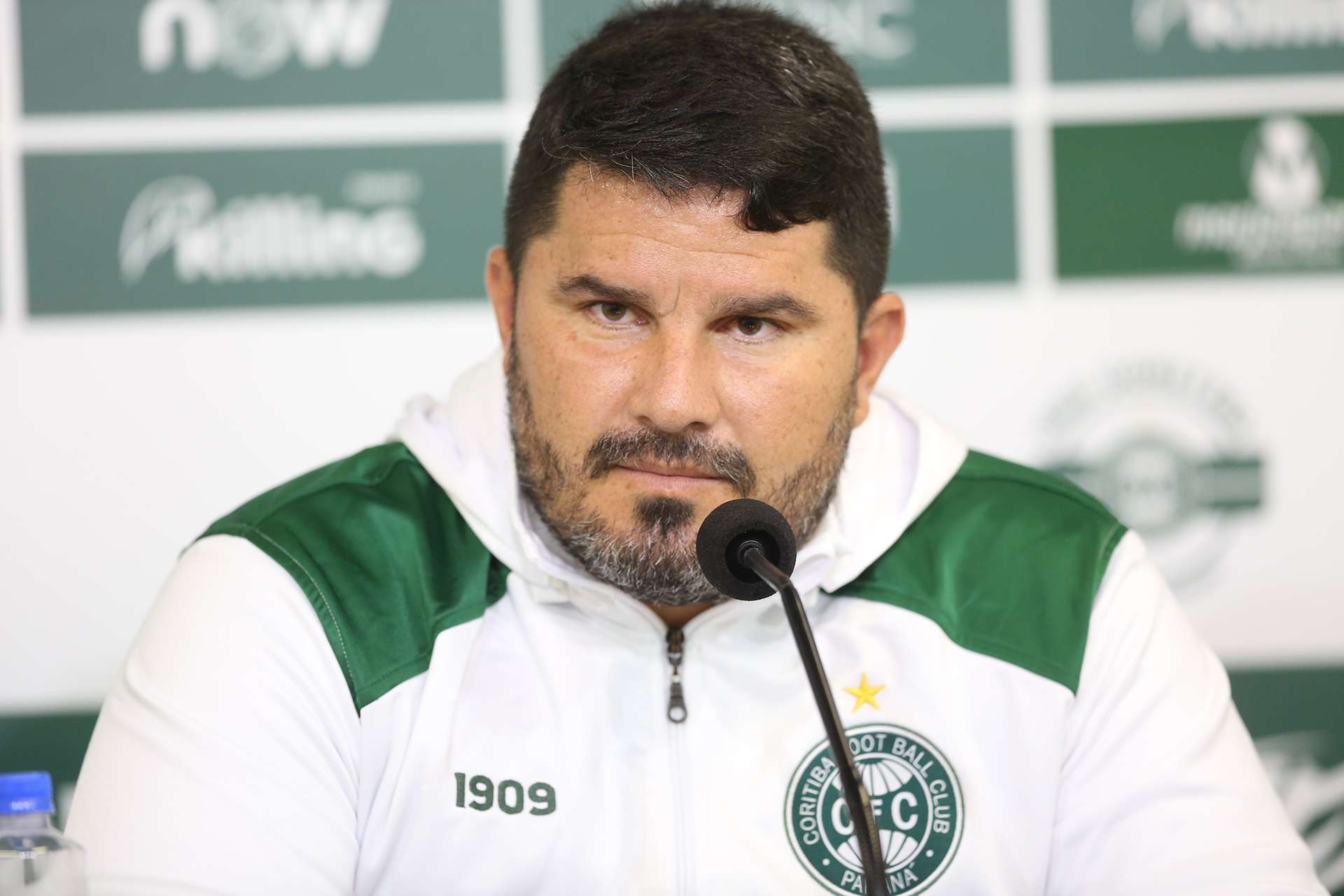 Coxa estreia domingo no Paranaense 