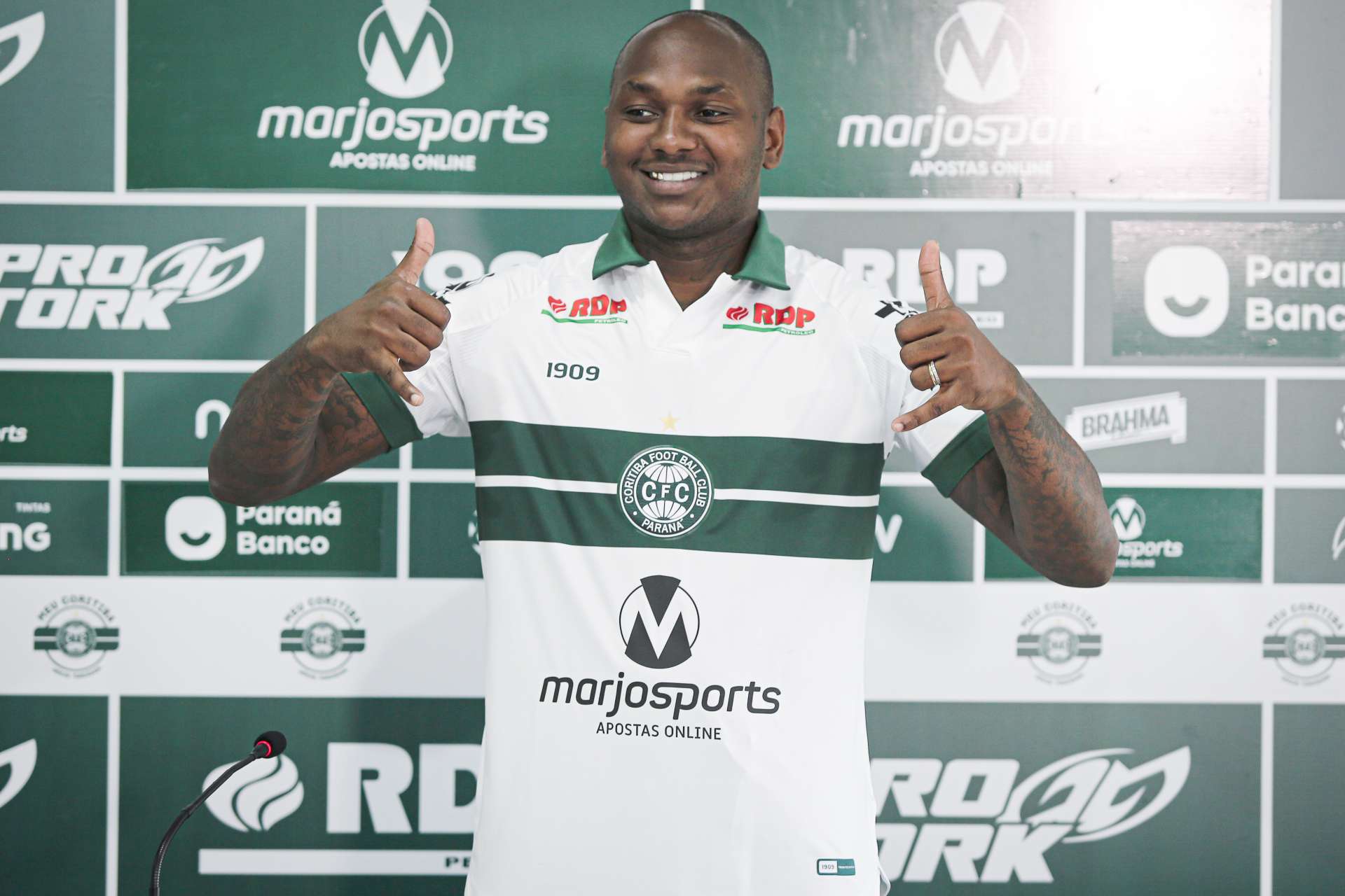 Coxa apresenta Sass�