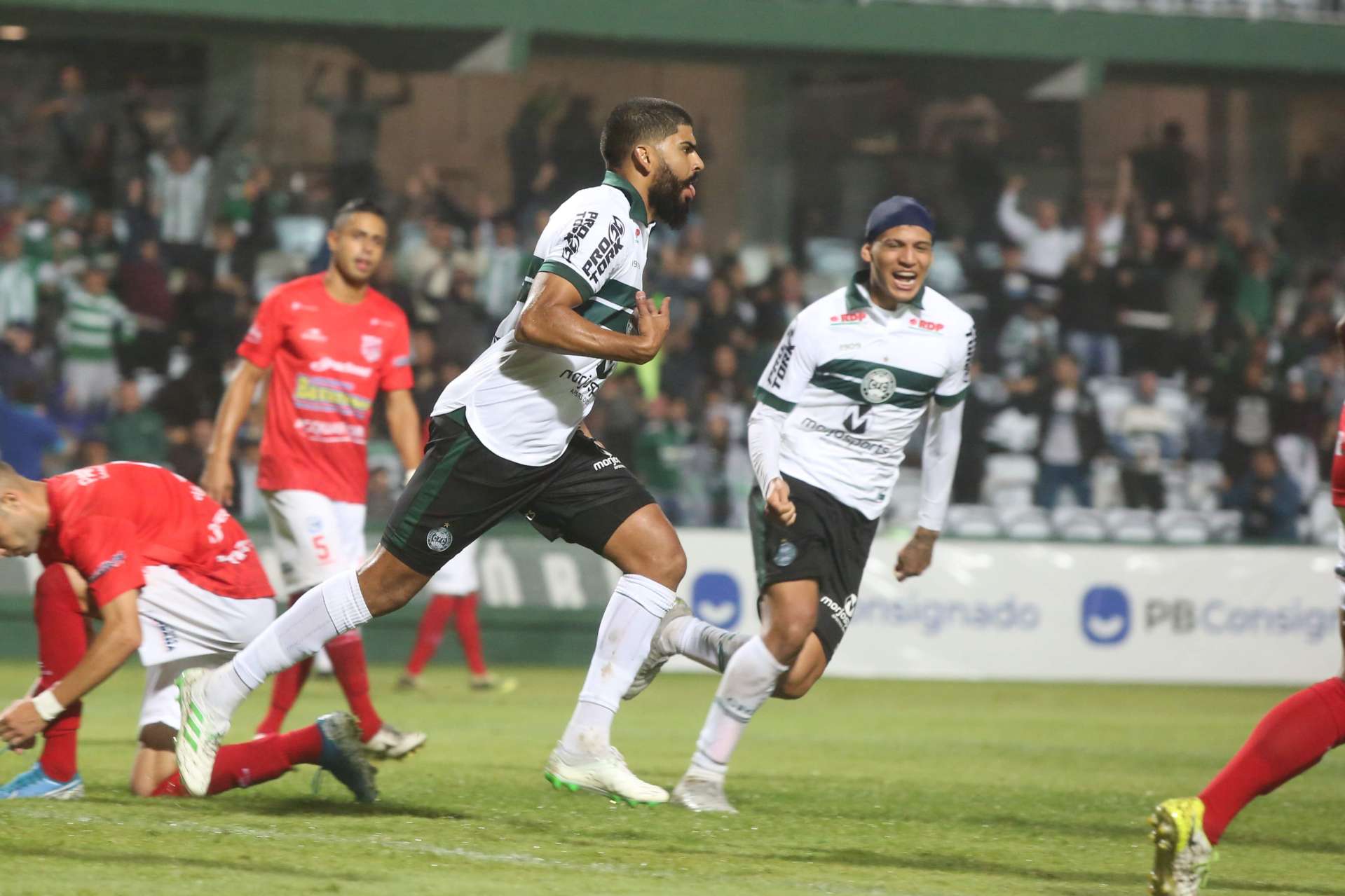 Estreia com gol 