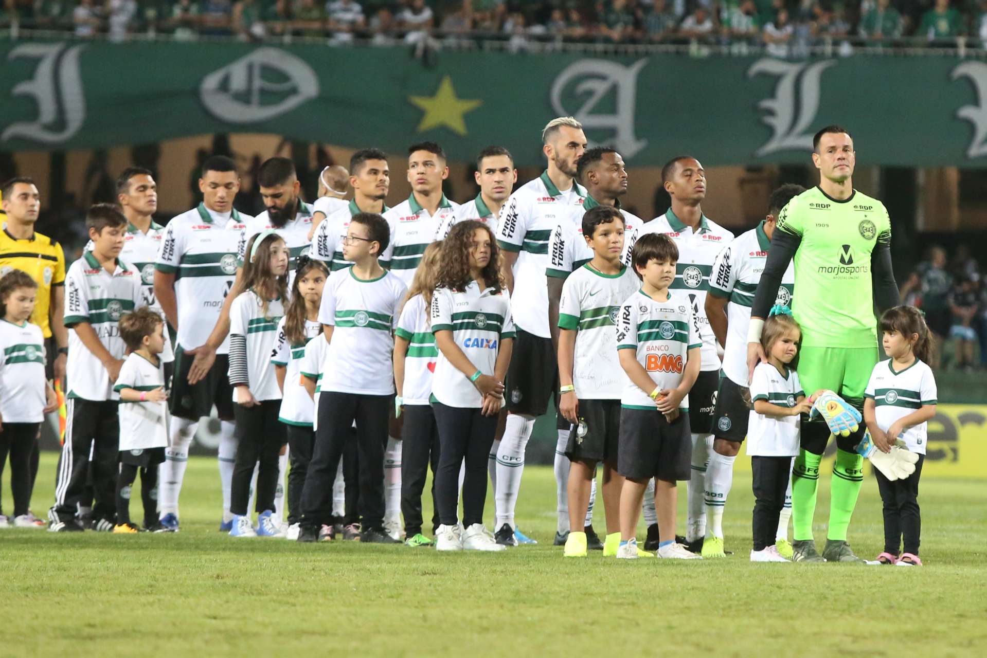 Mascotinhos #CFCxOPE