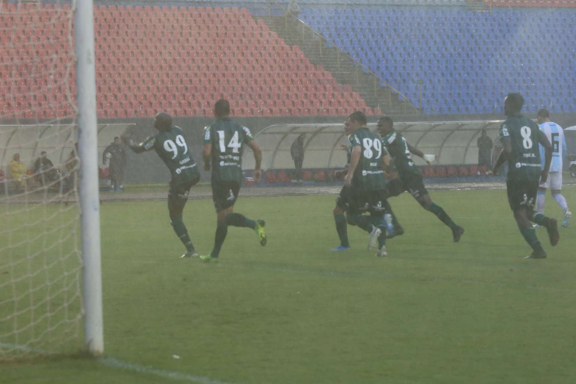 Primeiro gol de Sass�