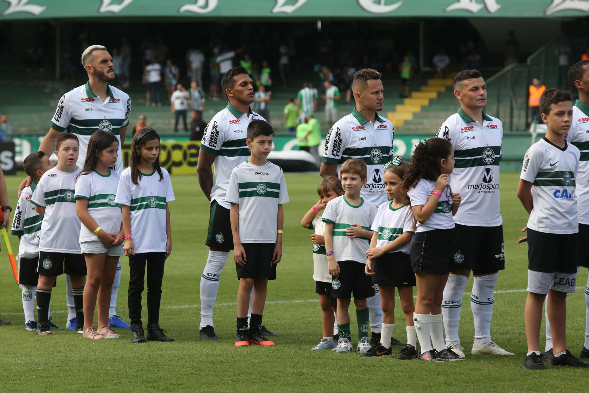 Mascotinhos #CFCxCEU