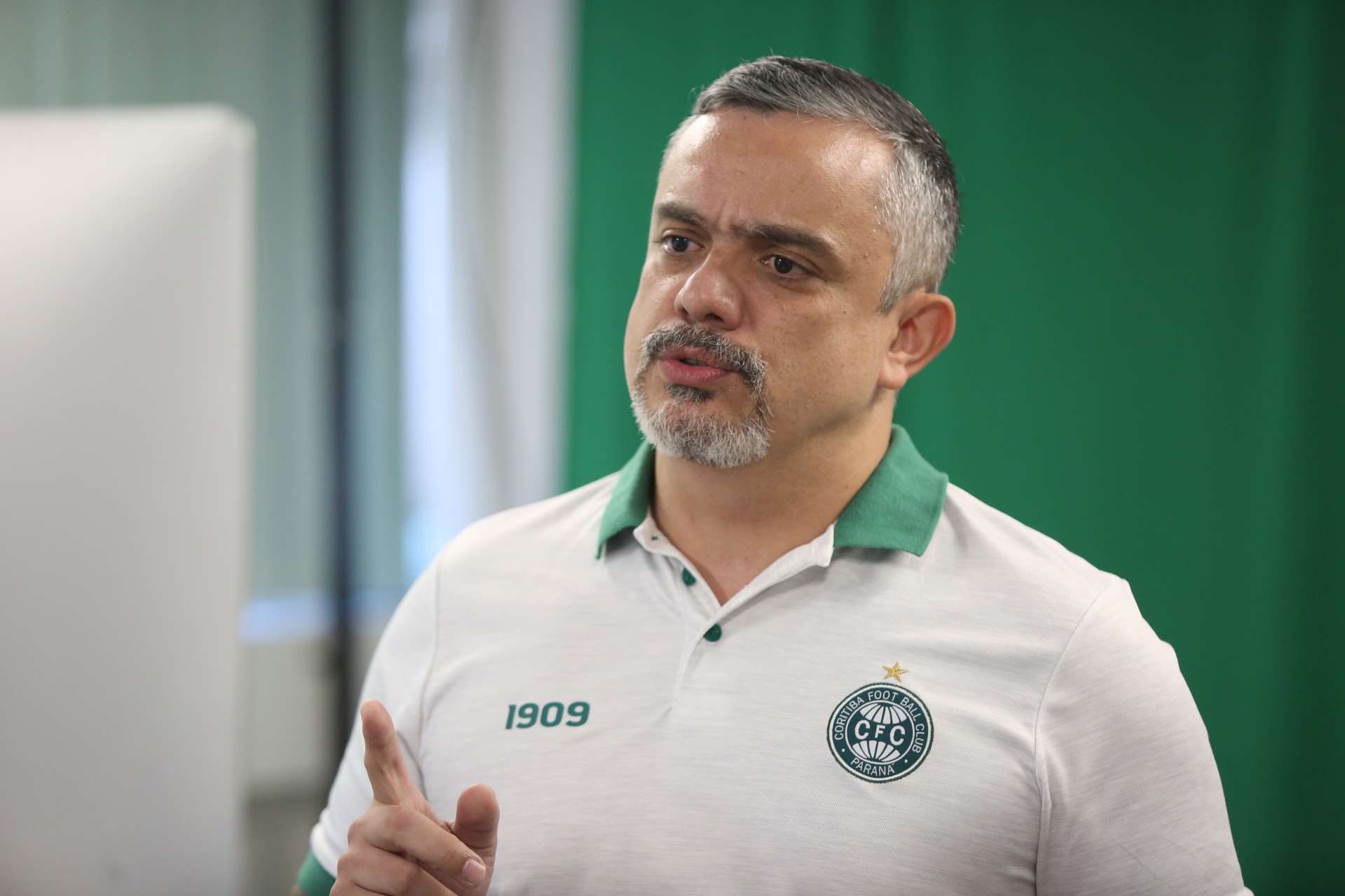 Infectologista avalia momento atual