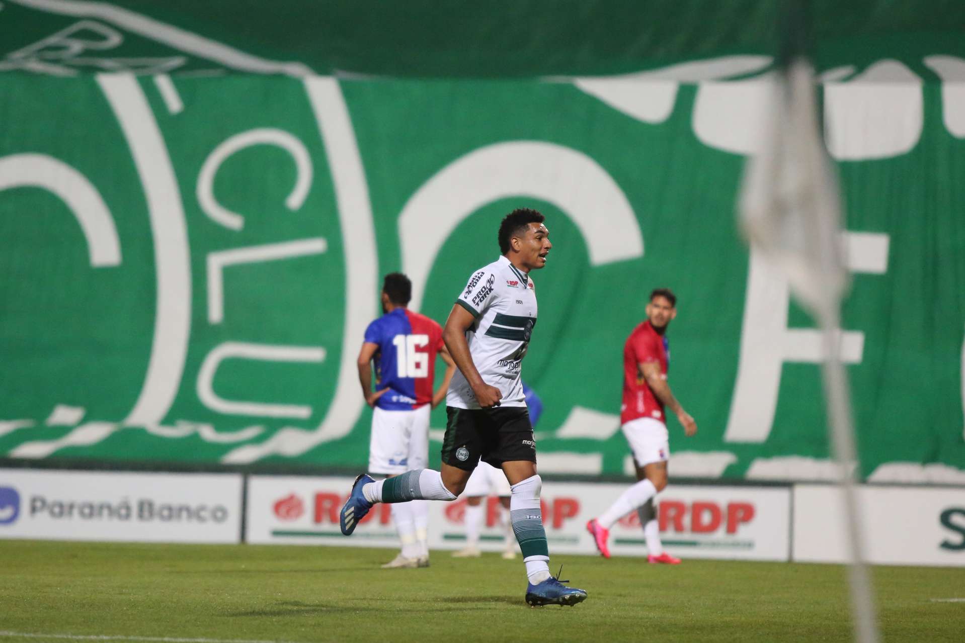 Igor Jesus fala do momento vivido