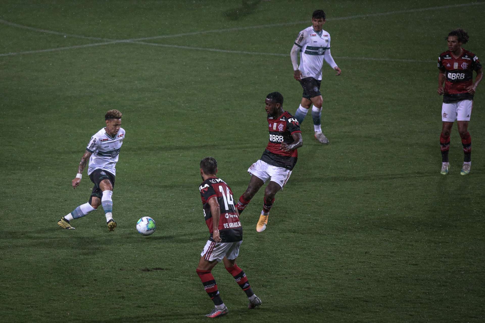 Estreia de Neilton 