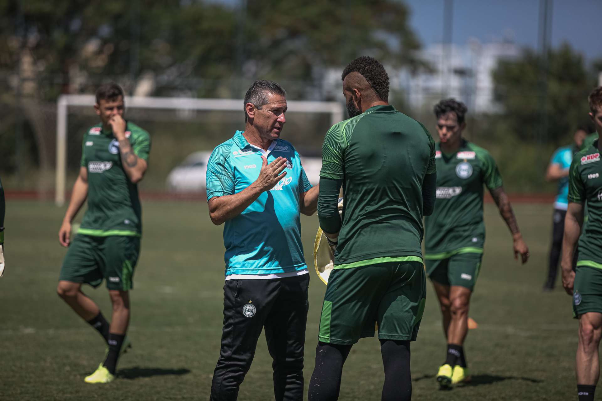 Coxa faz atividade no Rio de Janeiro