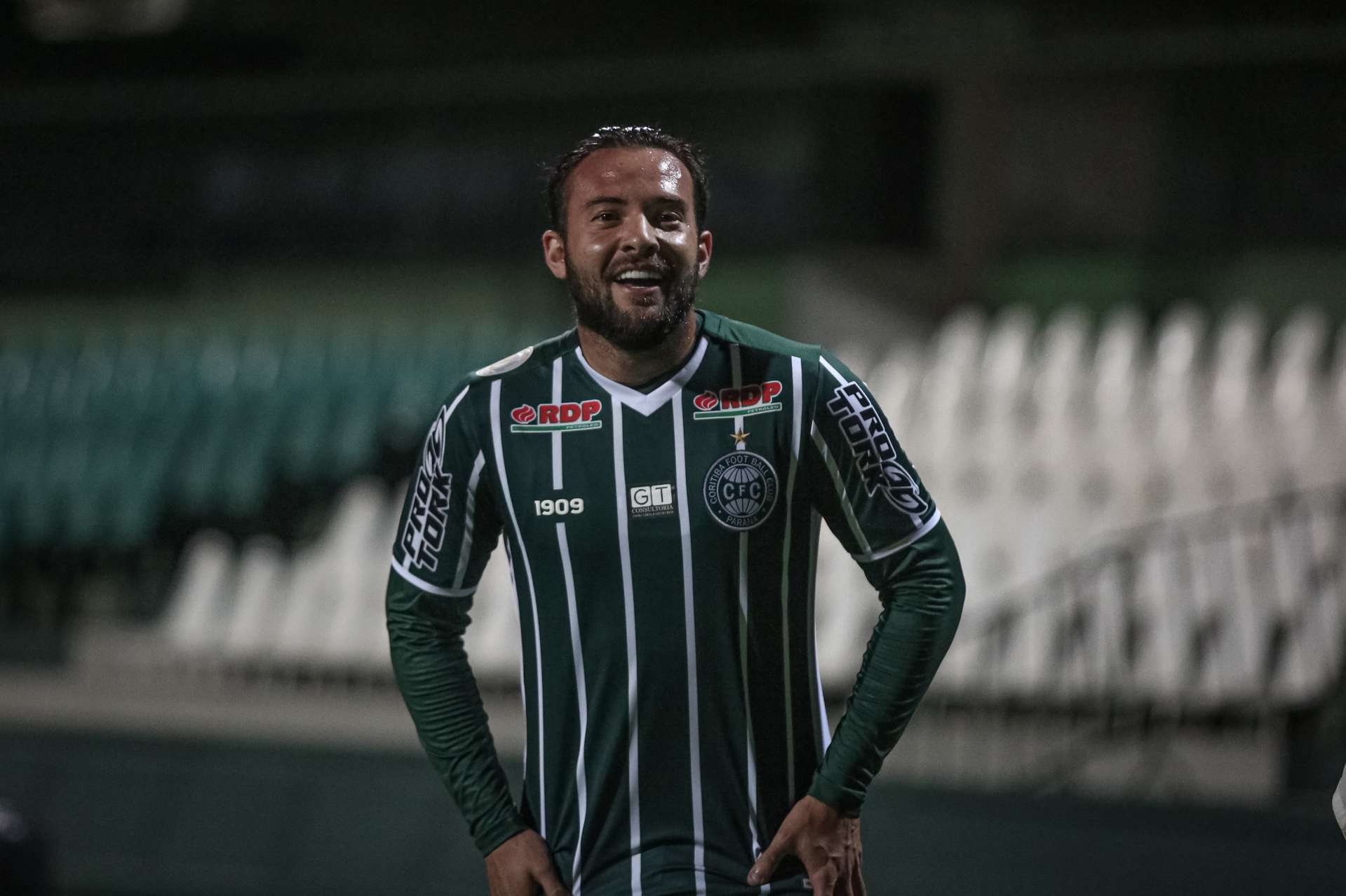 Giovanni volta a jogar e agradece apoio