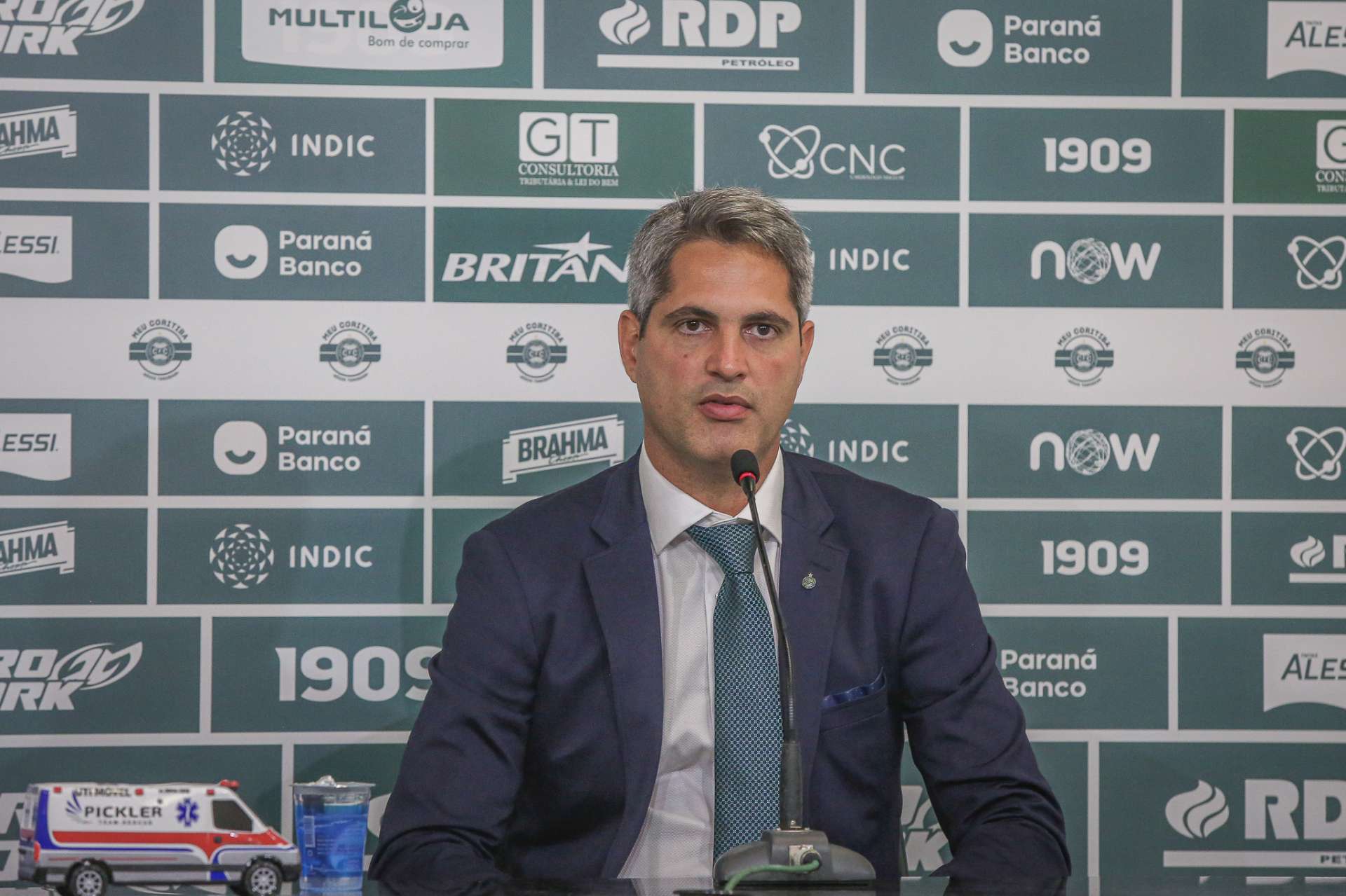 Apresenta��o de Rodrigo Santana