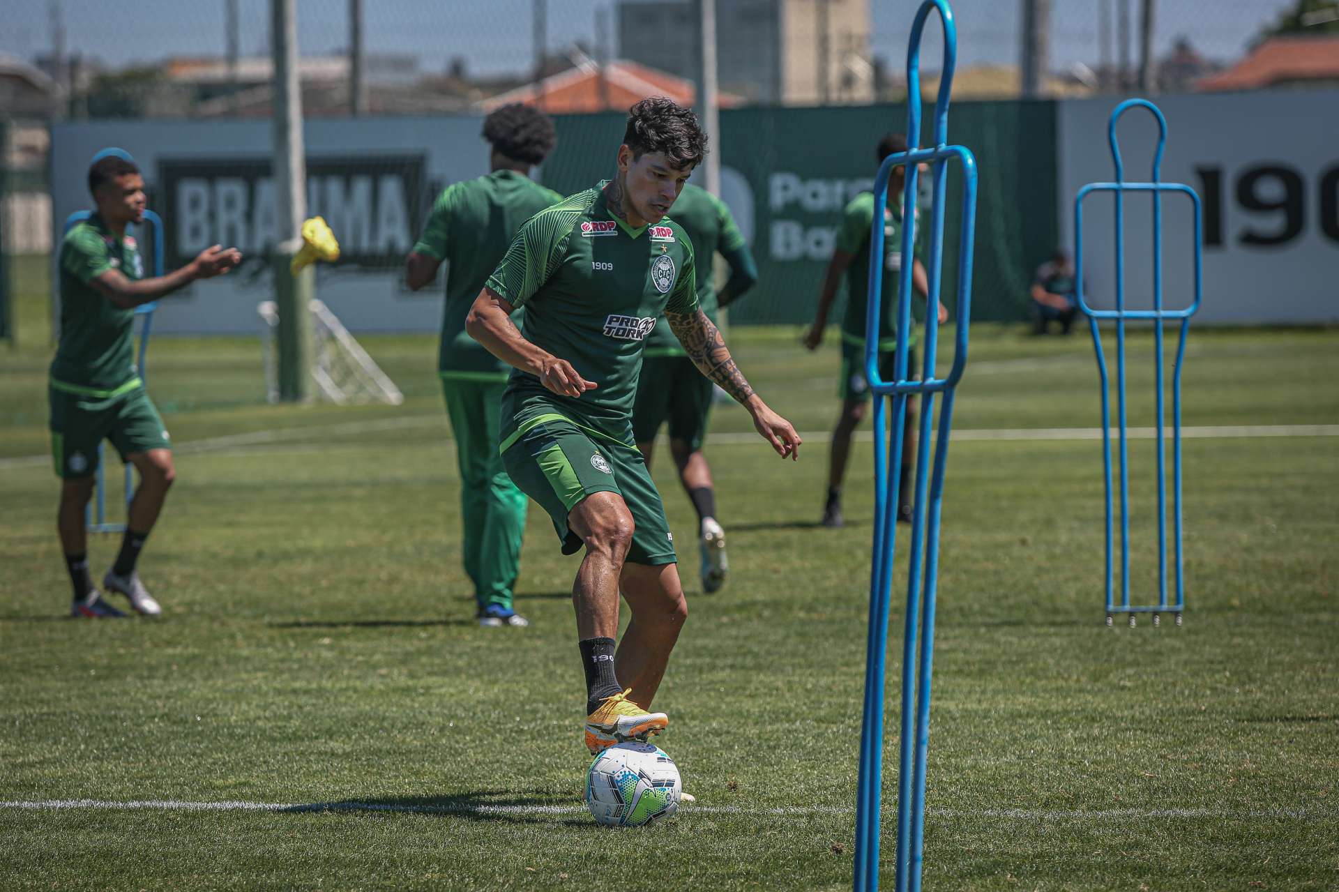 Coxa finaliza prepara��o para pegar o Inter