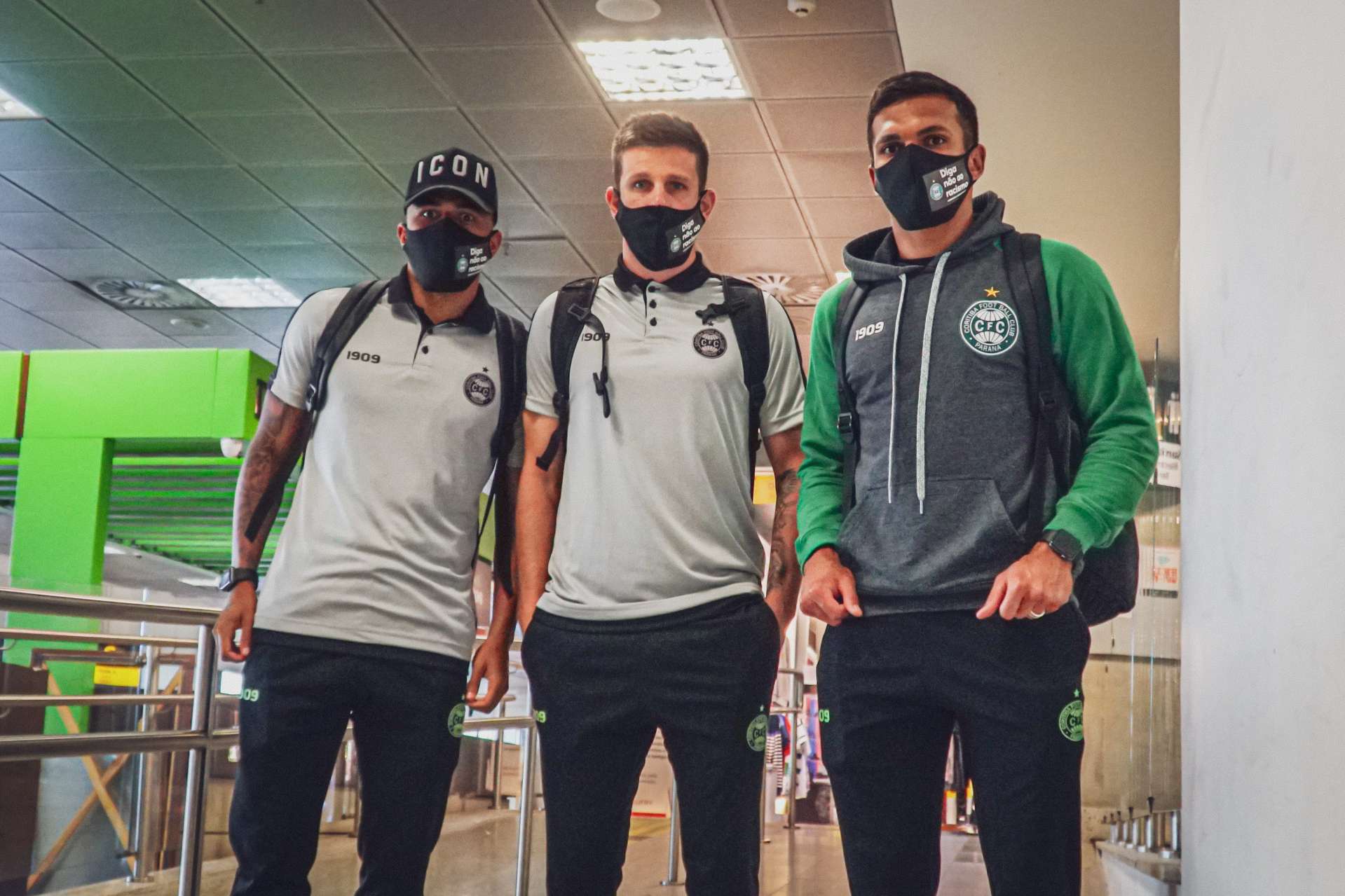Com novidades, Coxa segue para o Rio de Janeiro