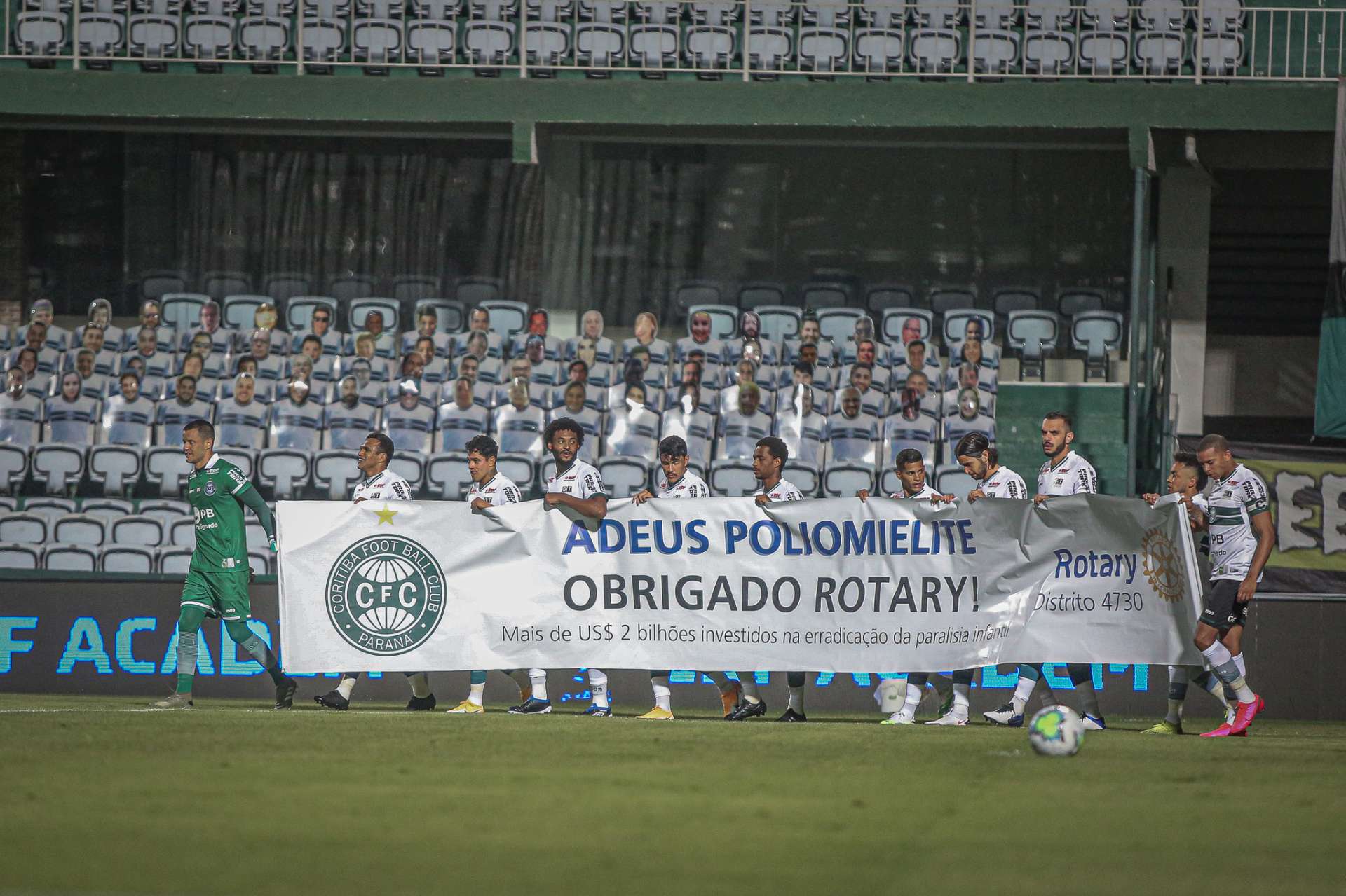 Coxa na luta contra a paralisia infantil