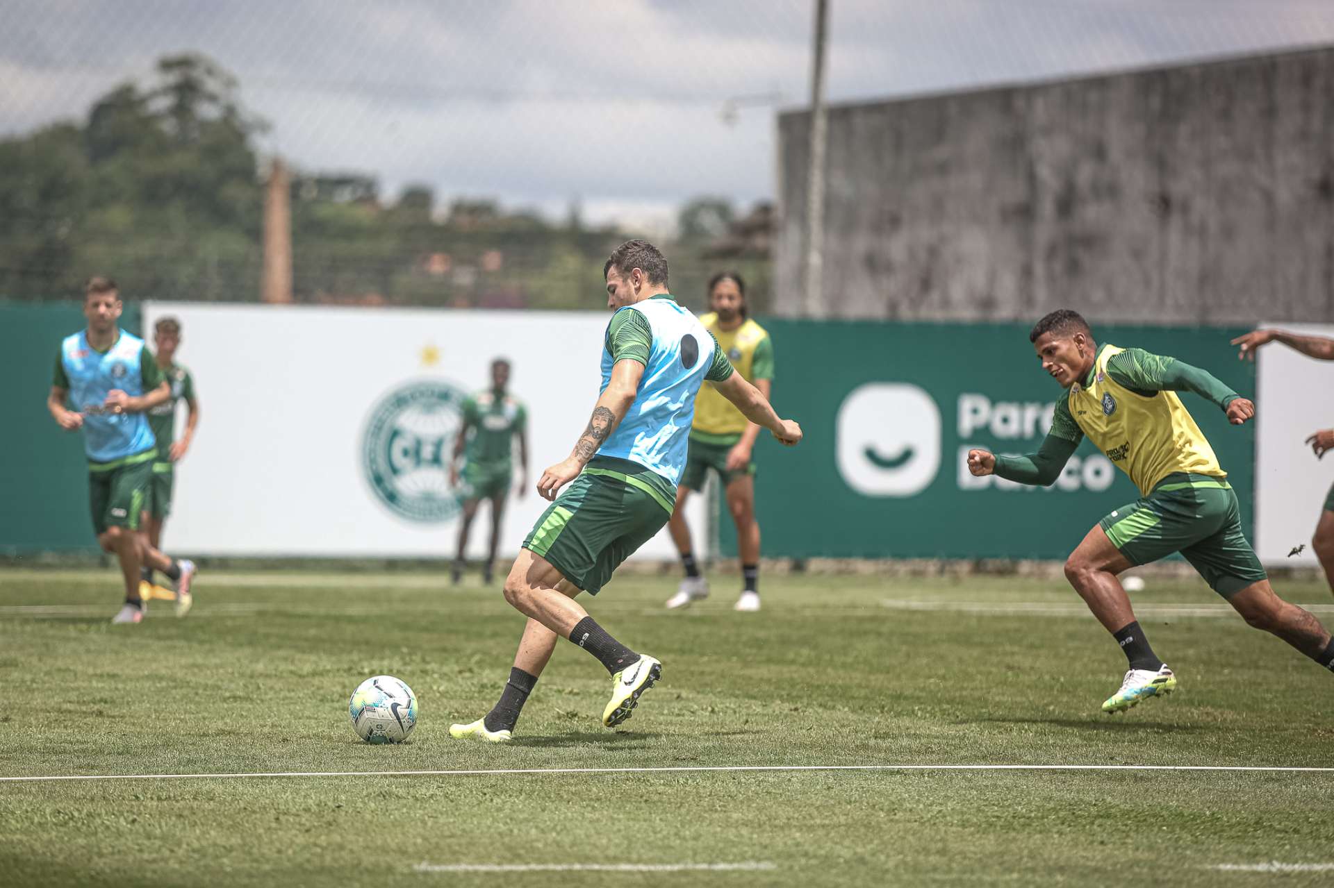 Imagens: Coxa segue trabalhos no CT
