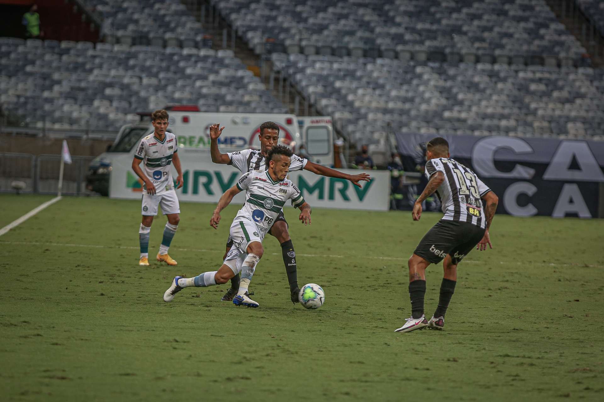 Coxa sofre rev�s no Brasileir�o