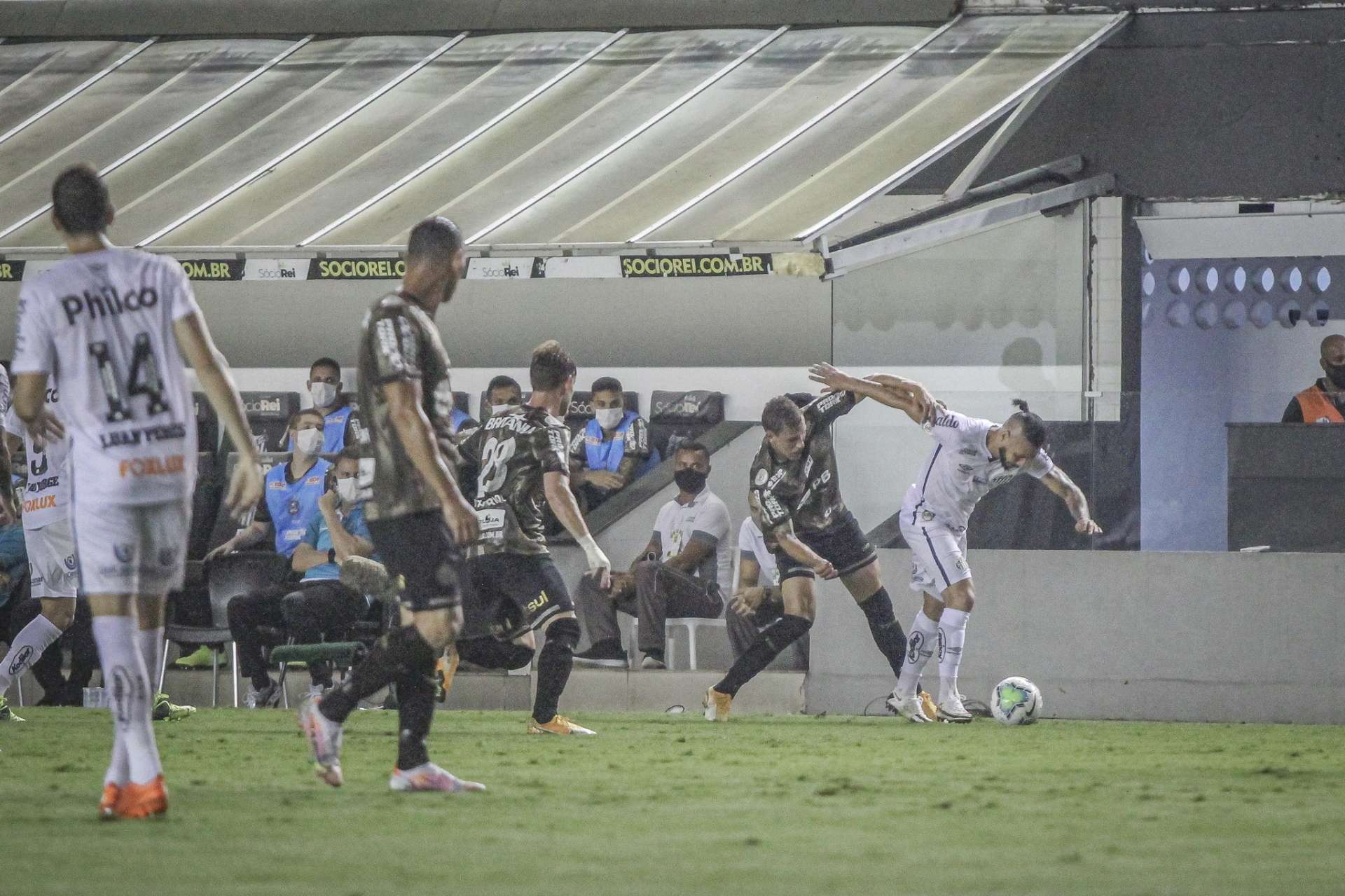 Rev�s no Brasileiro