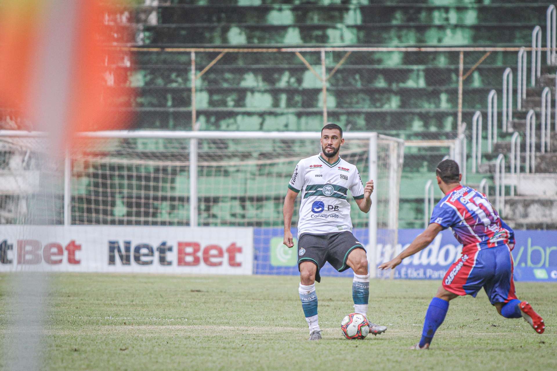 Cast�n faz o primeiro gol pelo Coxa