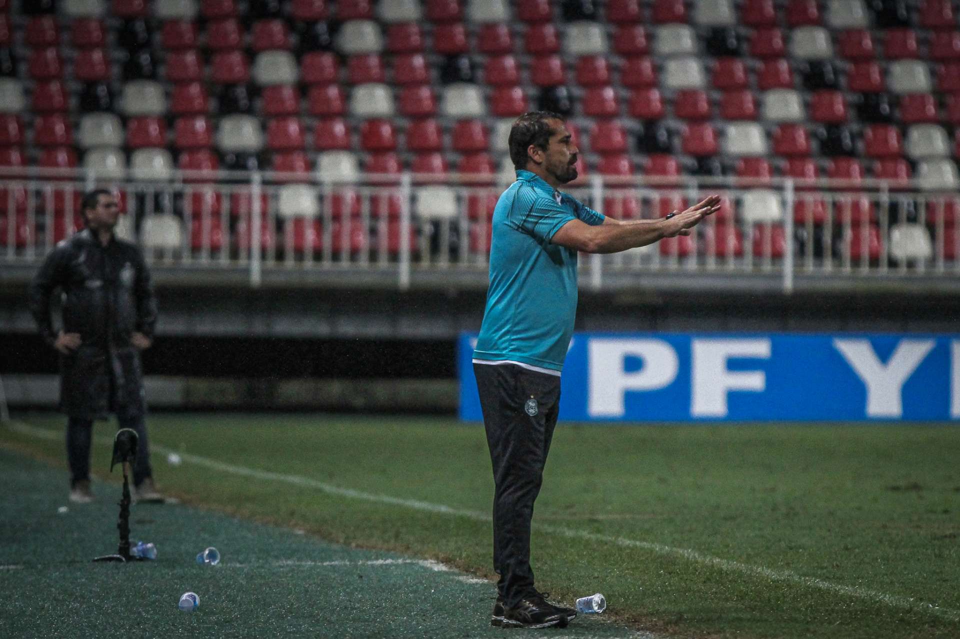 Treinador fala ap�s vit�ria do Coxa
