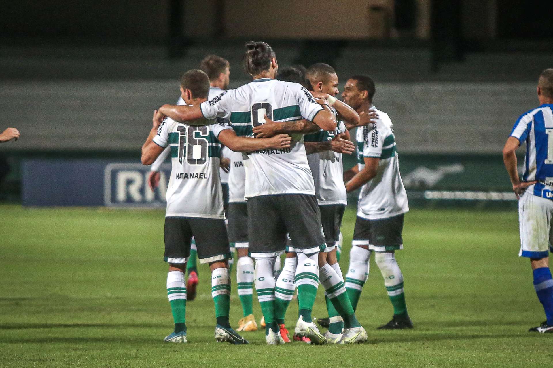 Coxa pronto para enfrentar o Londrina