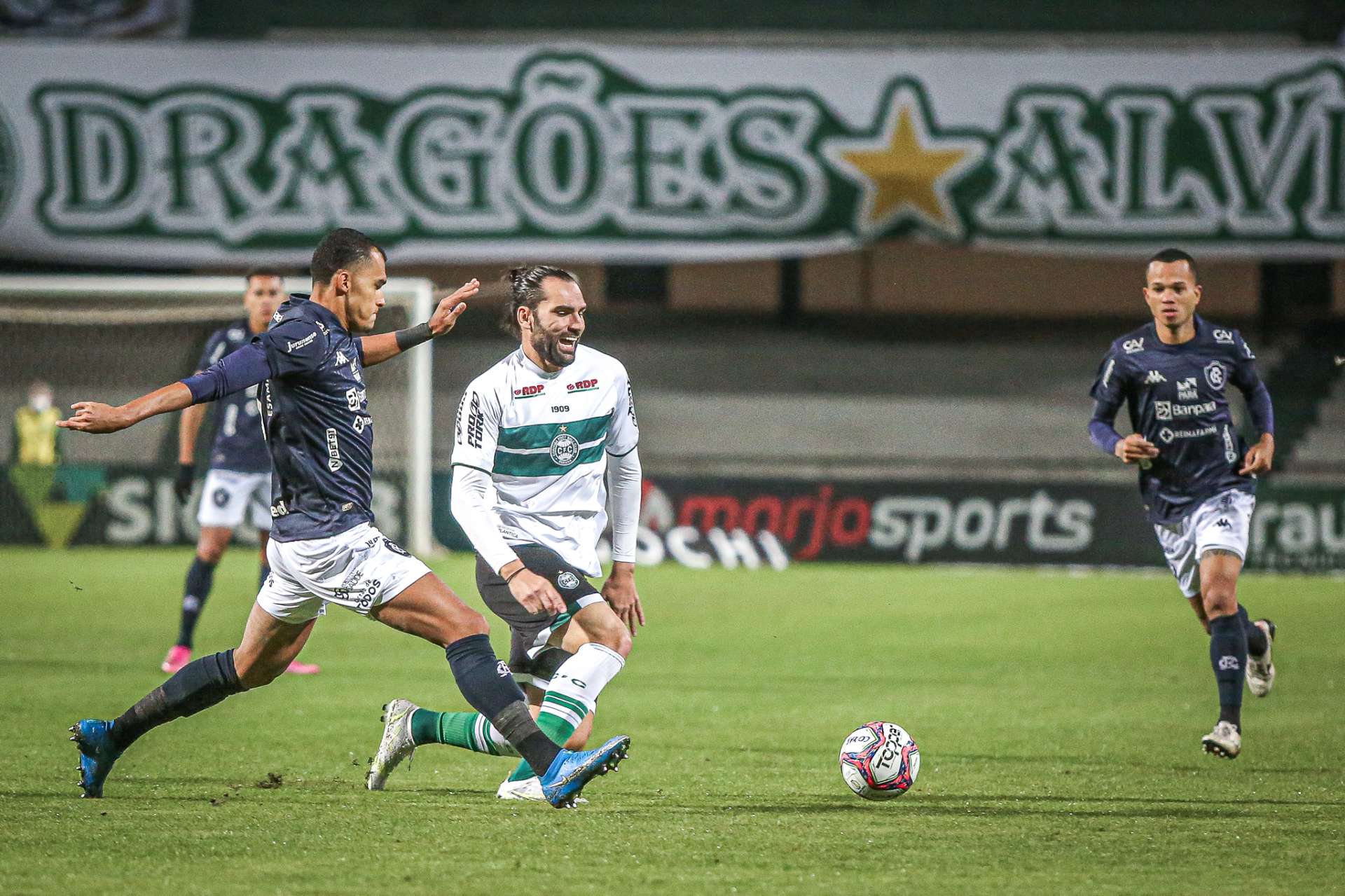 Confira os n�meros de Coritiba e Remo