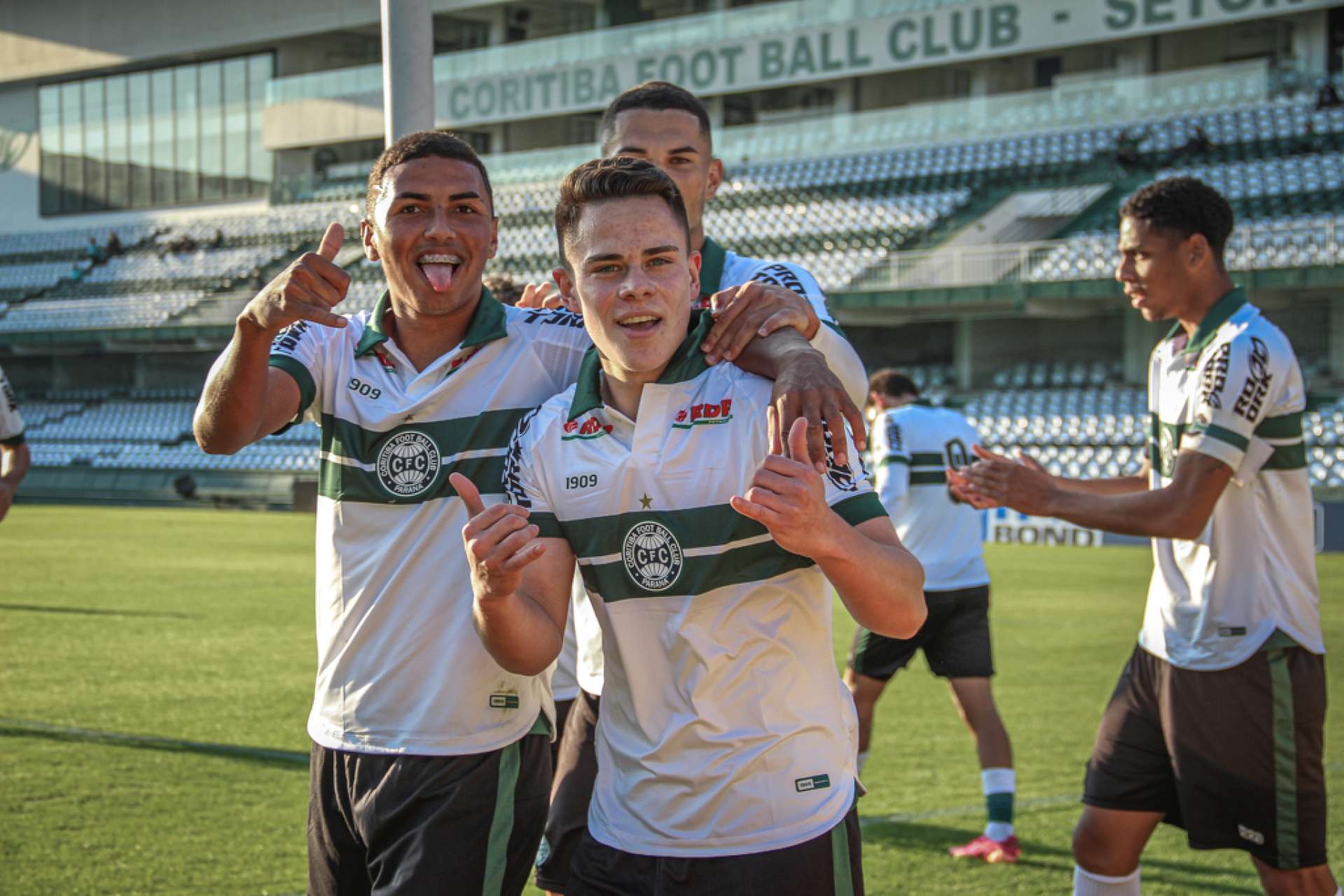 Coxa entra em campo na sexta pelo BR de Aspirantes! 