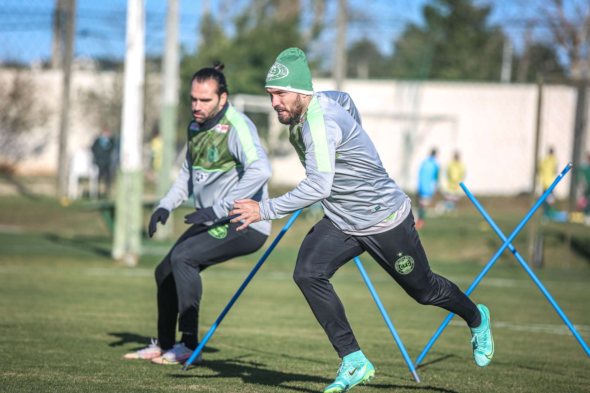 Coxa se prepara para pegar o l�der N�utico
