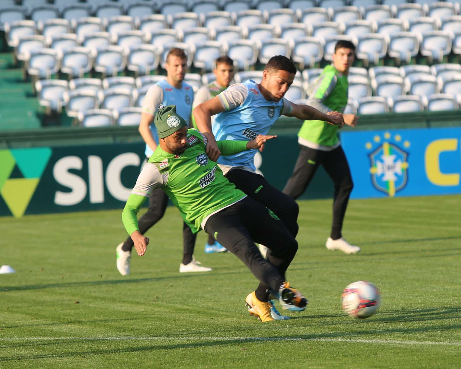 Coxa intensifica trabalhos de recupera��o
