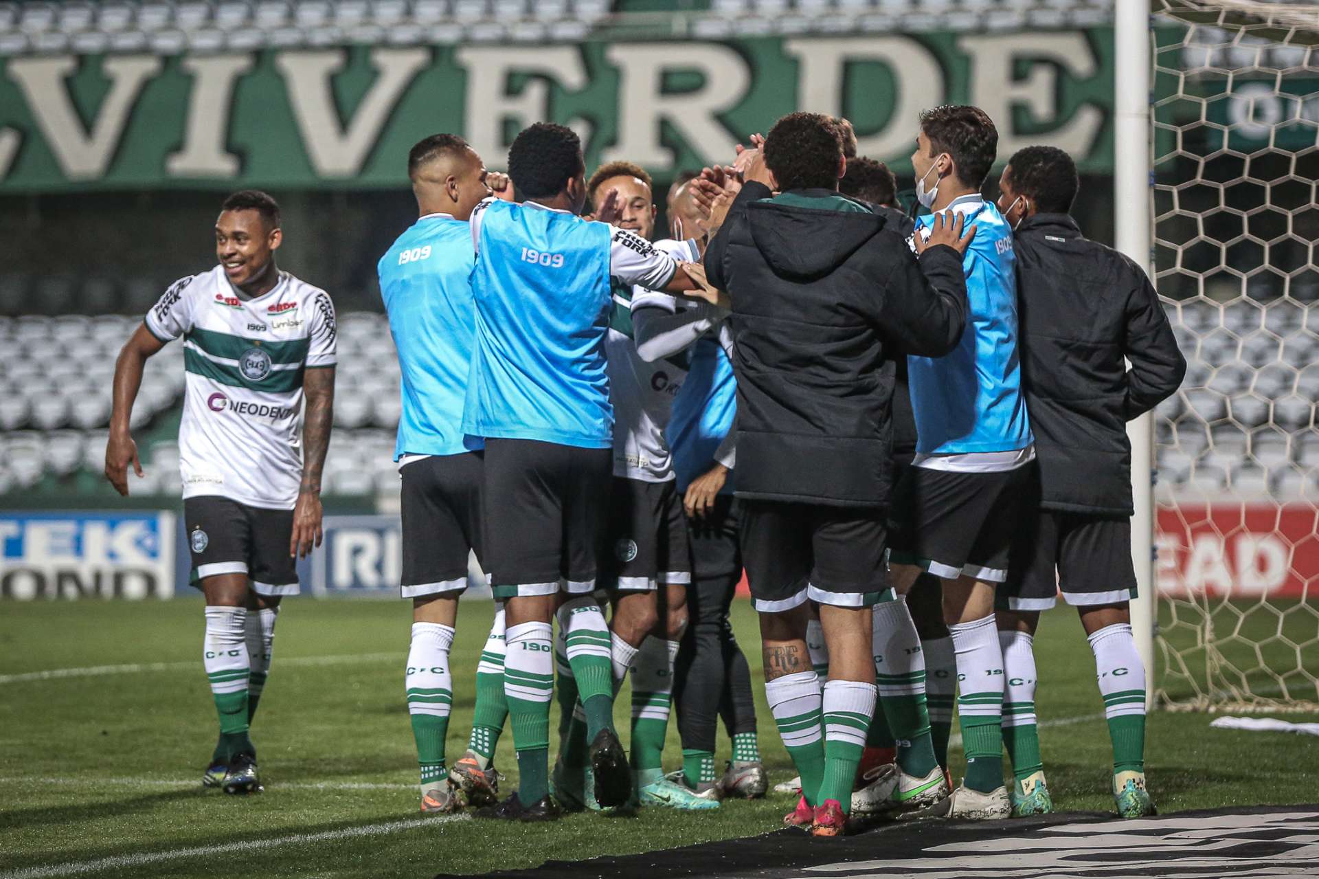 Coxa termina primeiro turno com saldo positivo