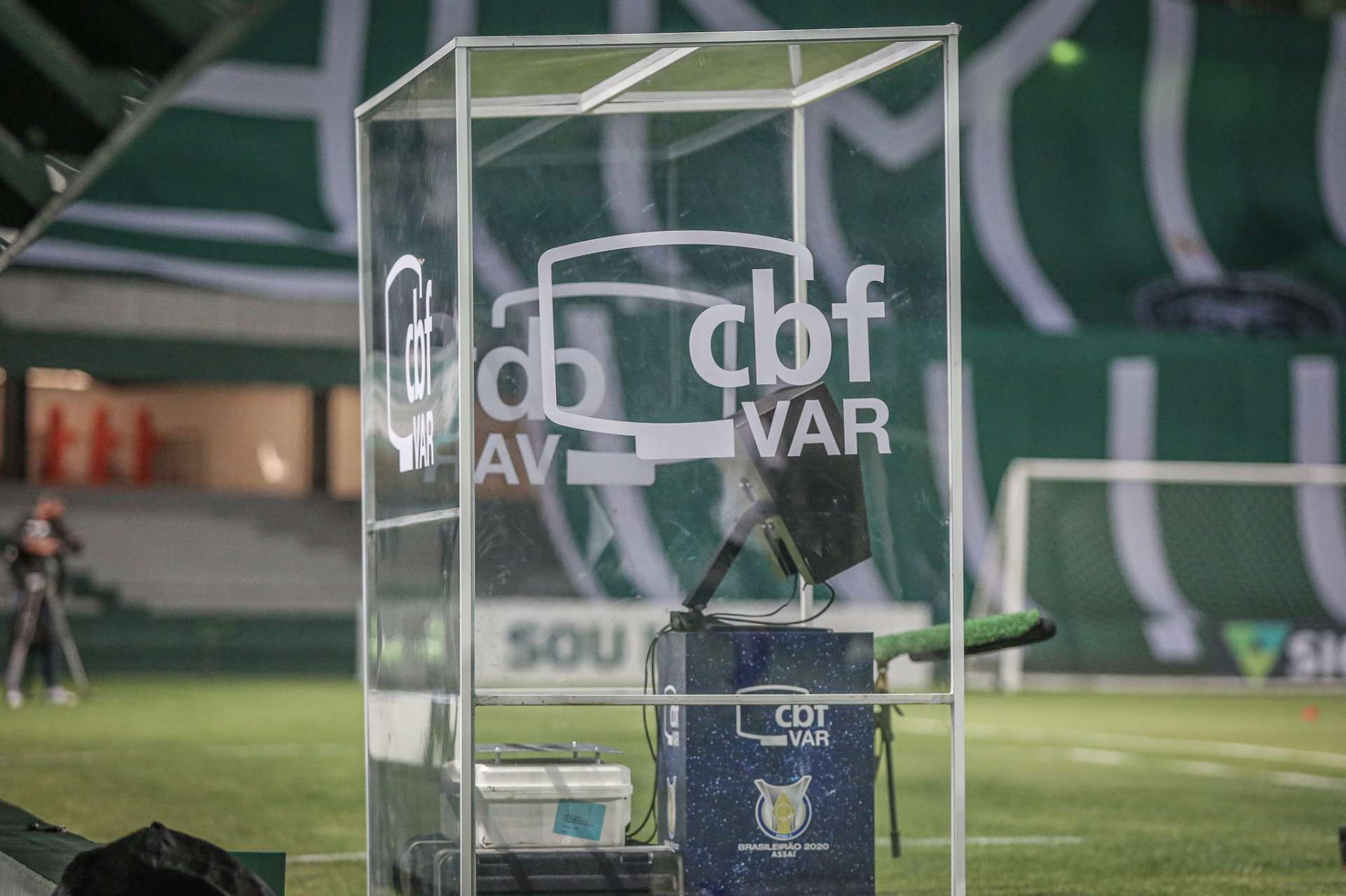 VAR estreia na S�rie B