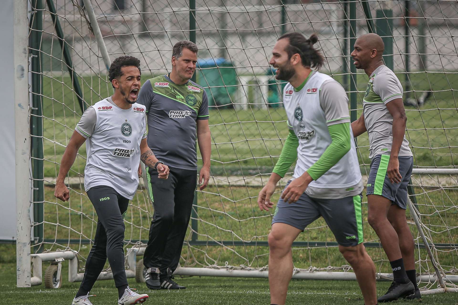Fotos: treino em Curitiba