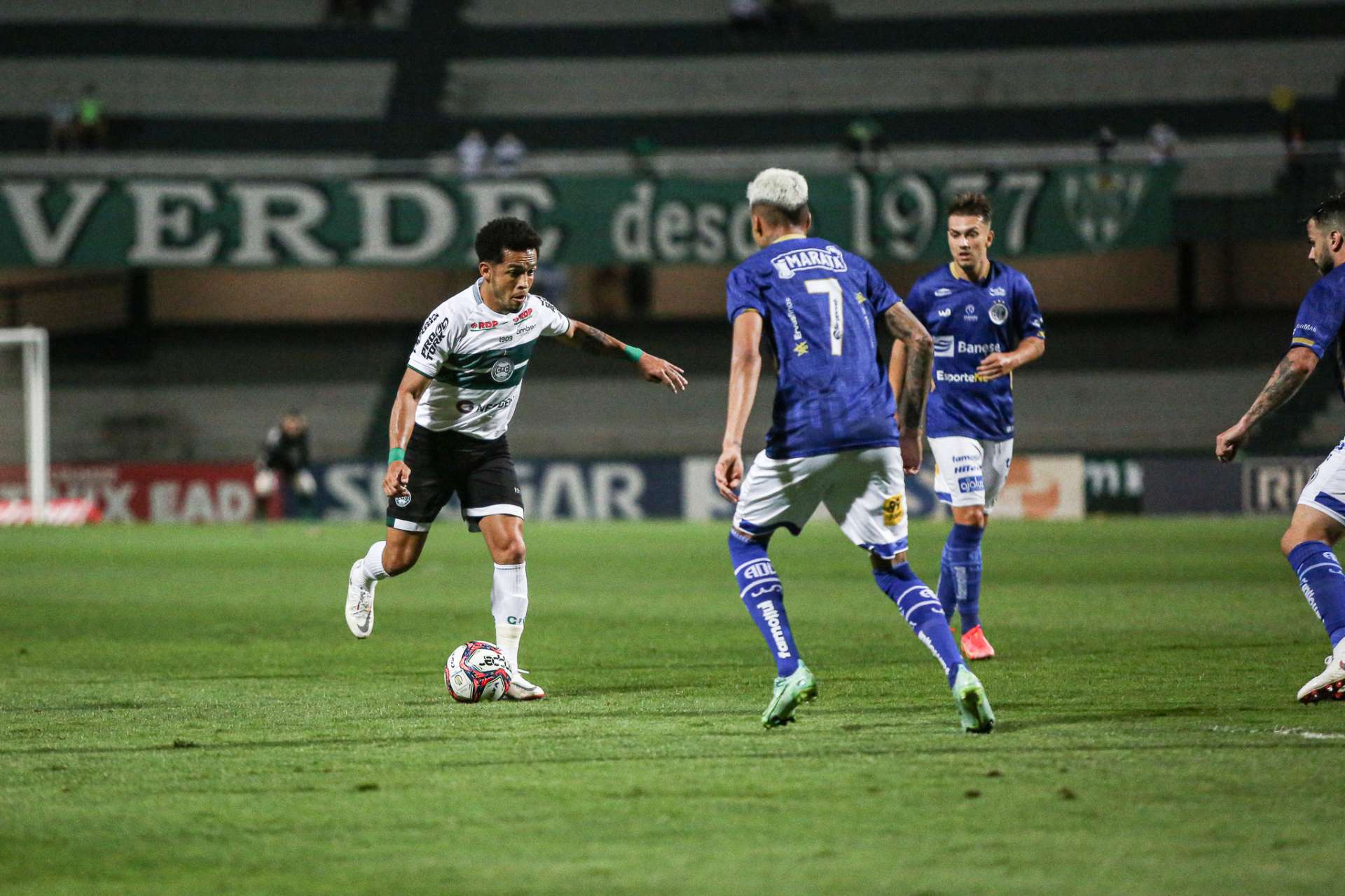 Coxa empata no fim