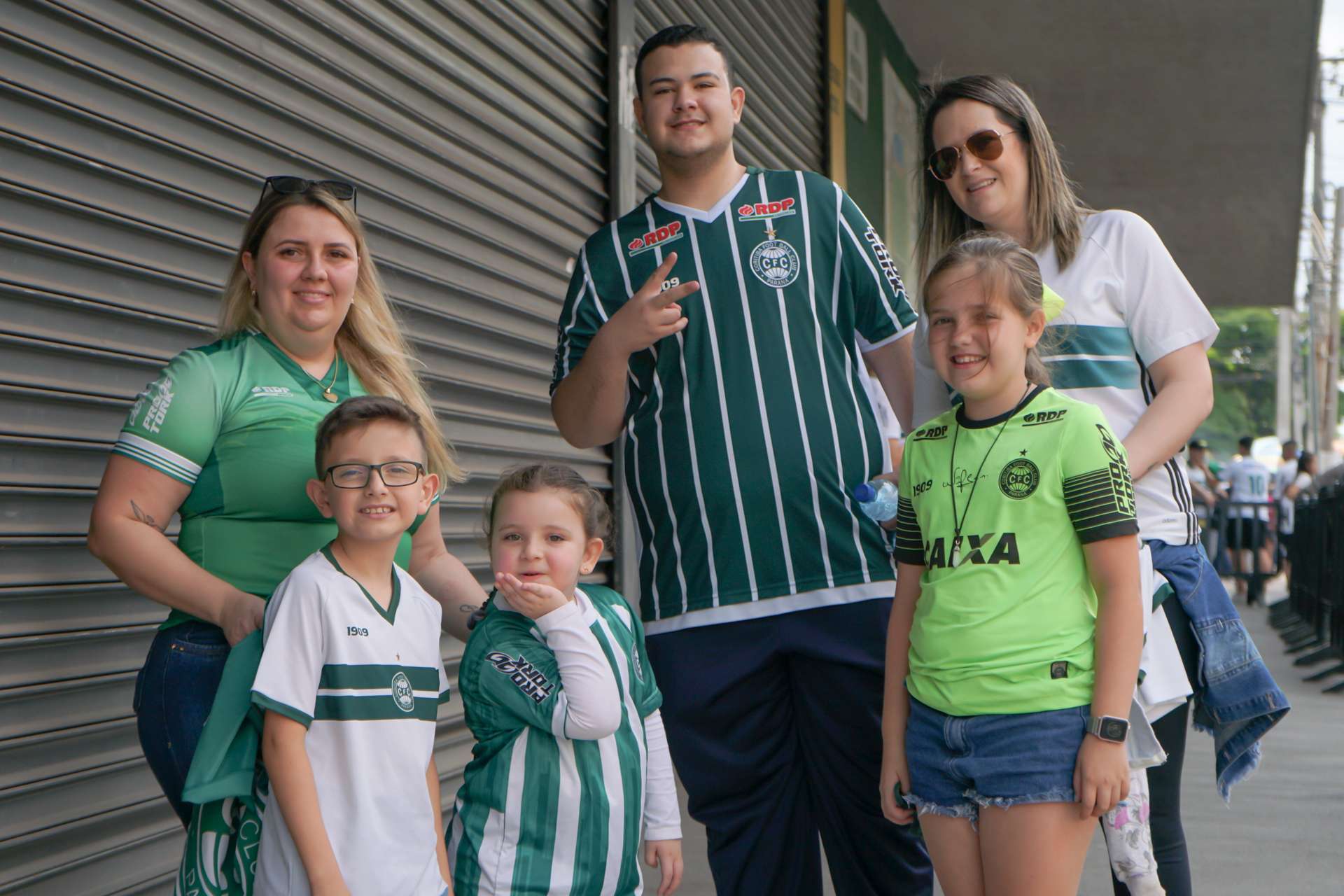 PORT�ES DE ACESSO AO COUTO 