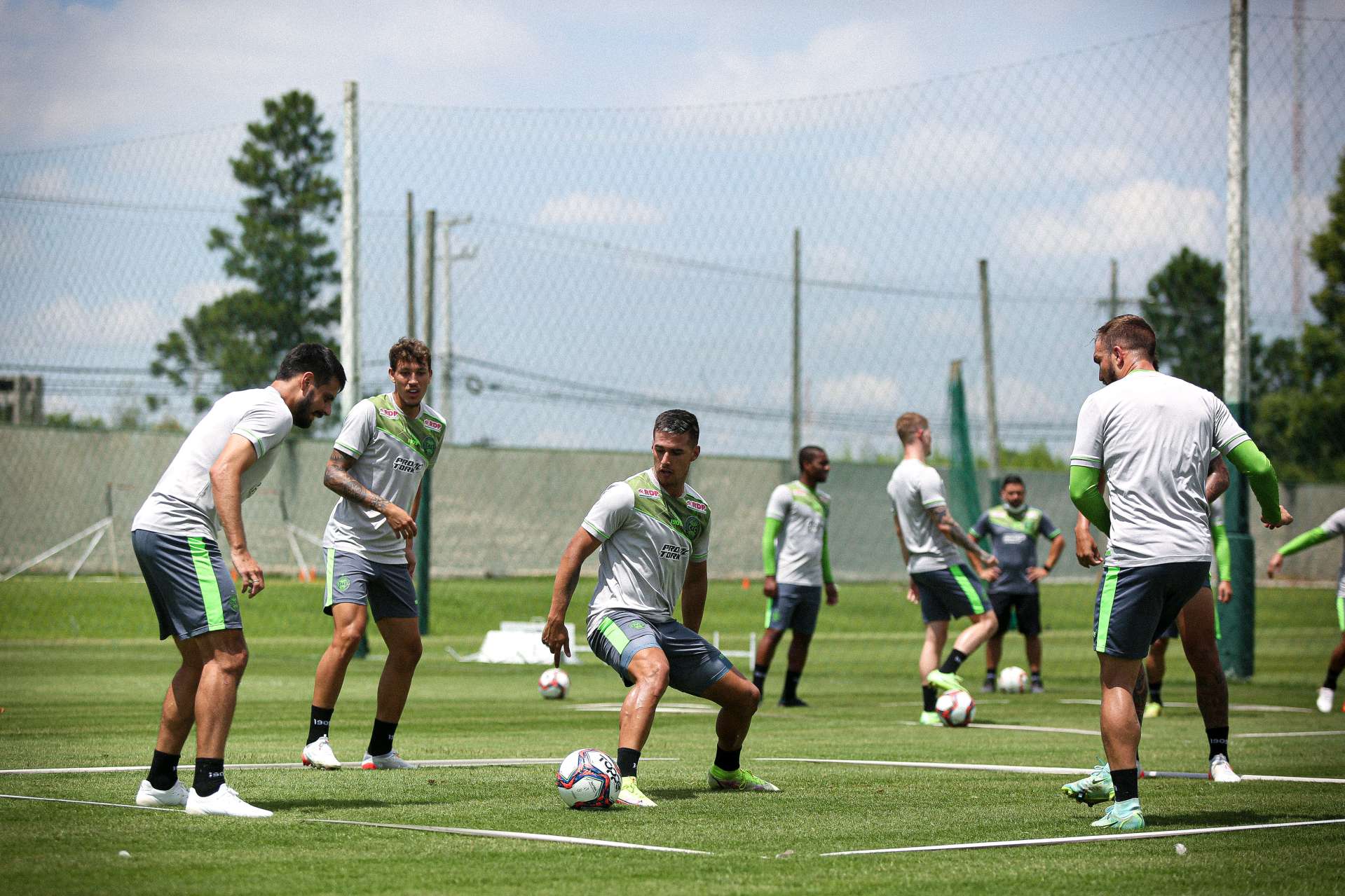 Manh� de treino no CT