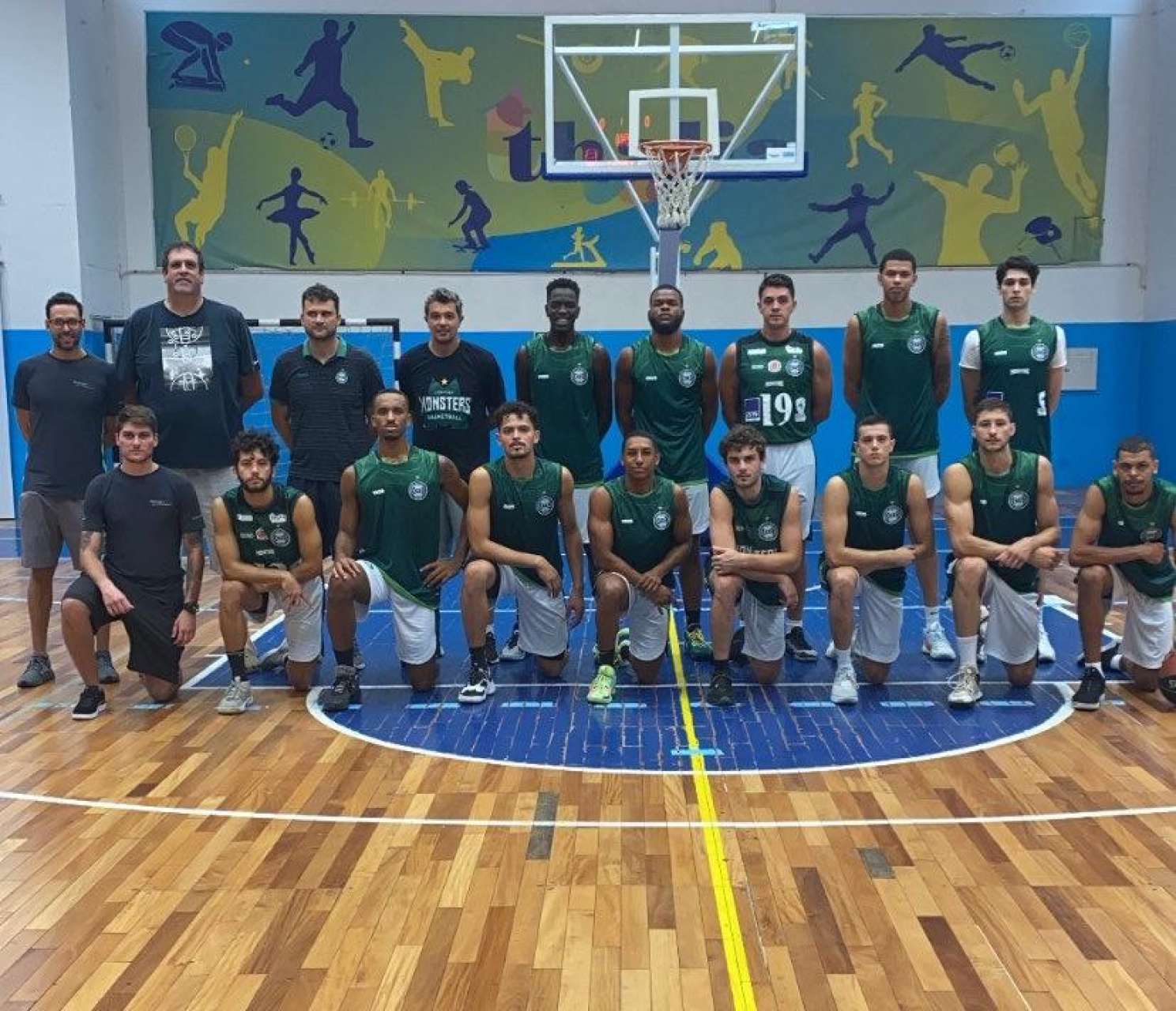 Coritiba Monsters/Grupo Barigui no Brasileiro de Basquete