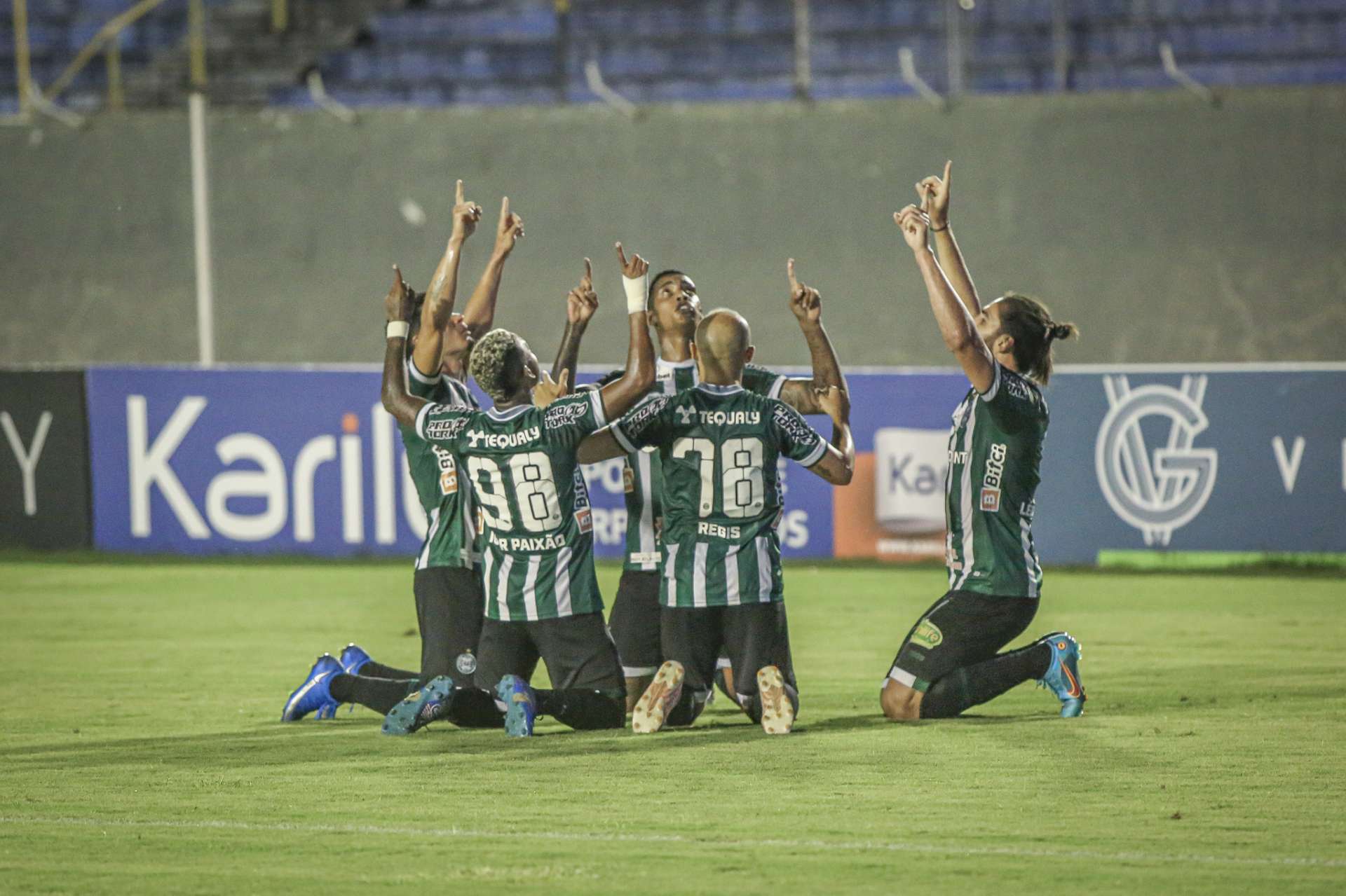 Coxa vence mais uma no Paranaense