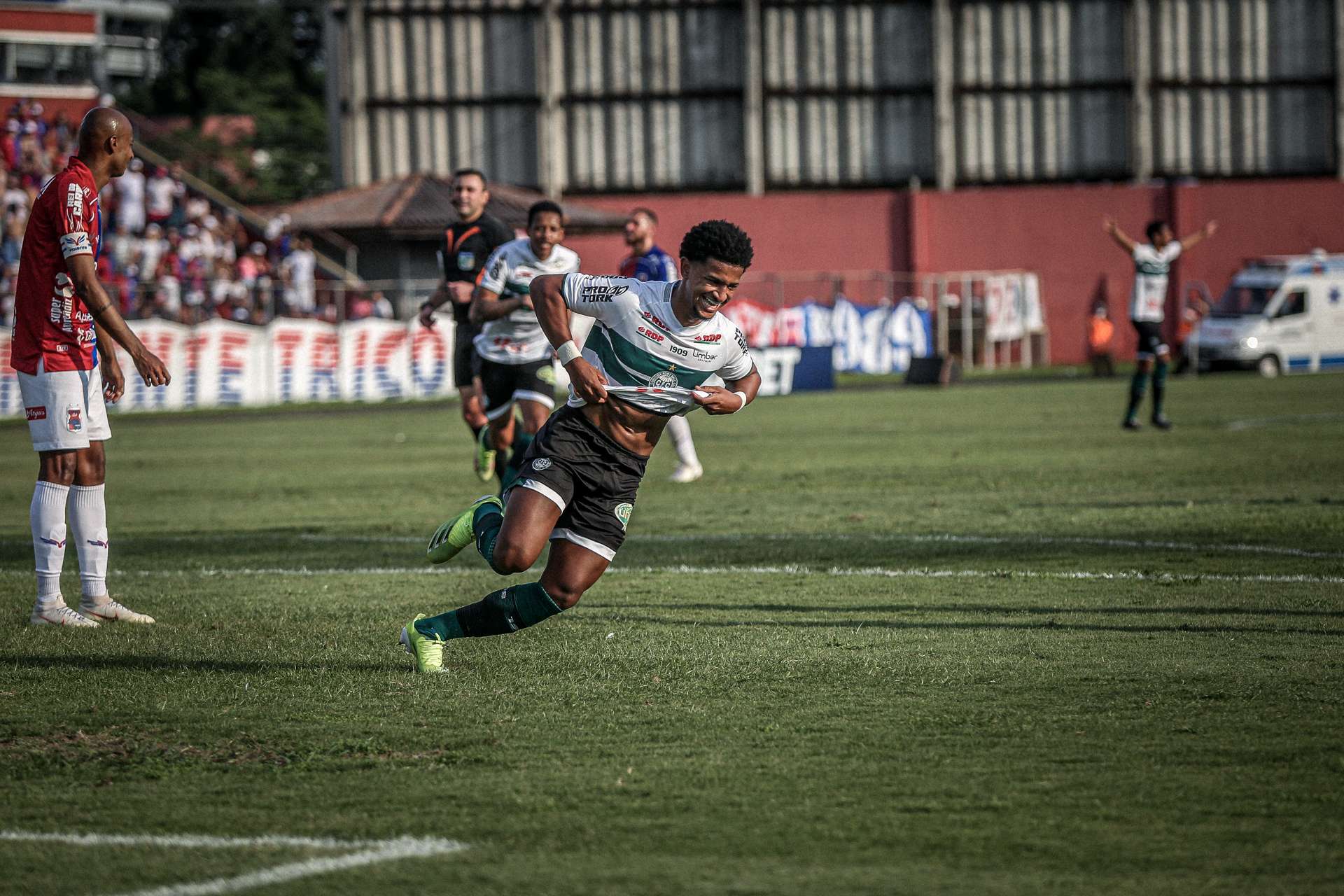 Primeiro gol de Warley