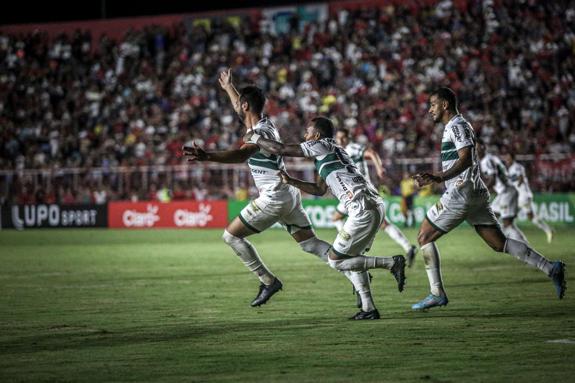 Primeiro gol de Guillermo