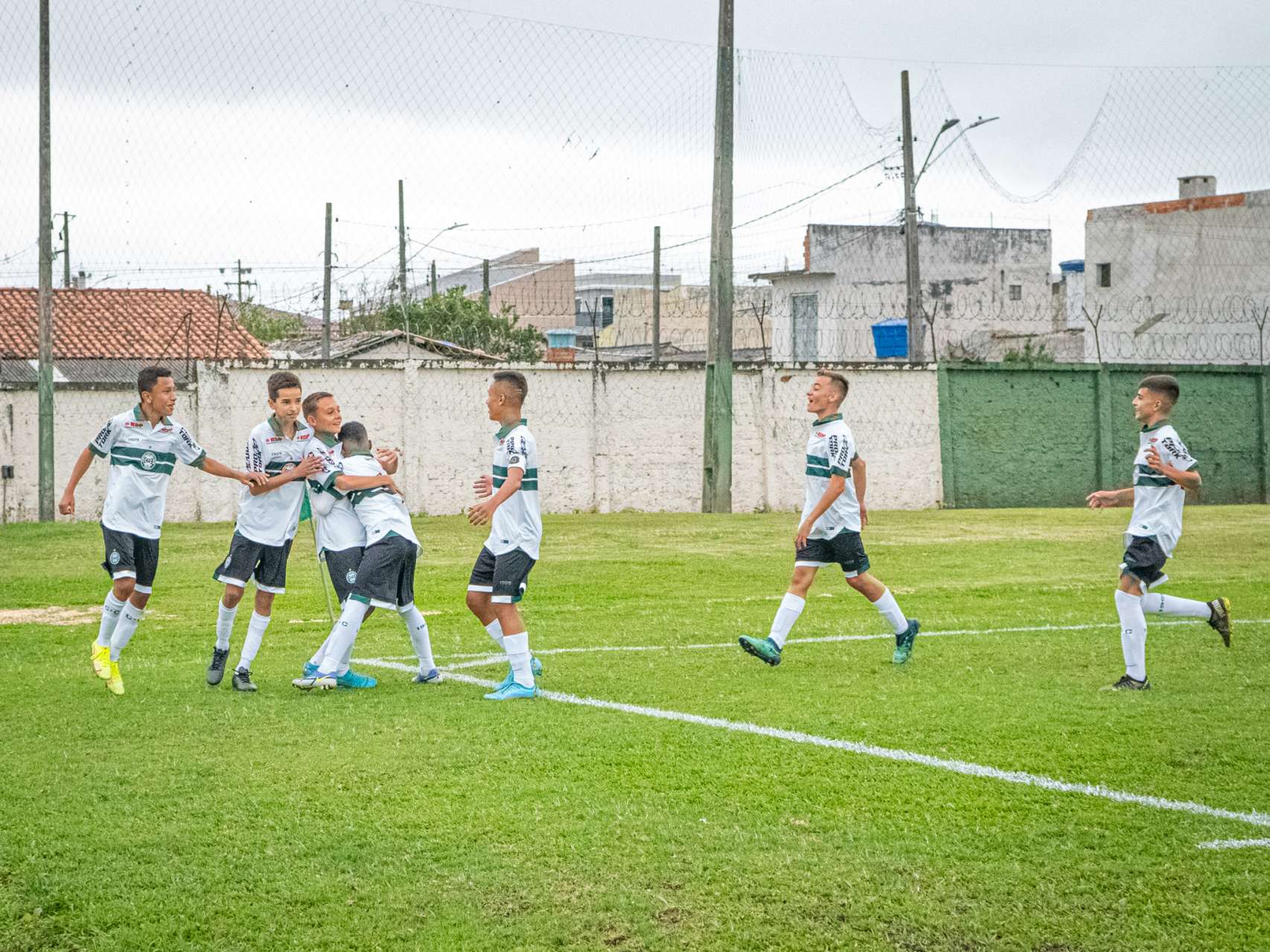 S�bado de vit�rias nas categorias de base do Coxa
