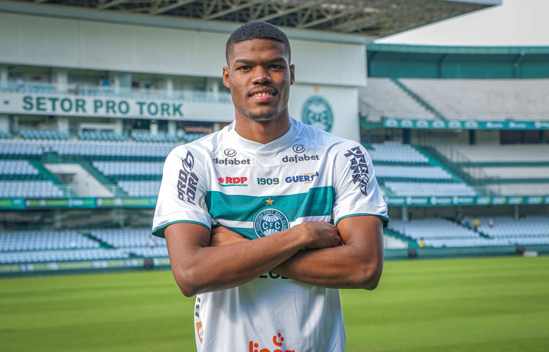 Zagueiro da base do Coxa na Sele��o do Panam�