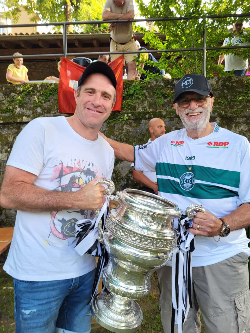 Orgulho de um s�cio coxa na Su��a